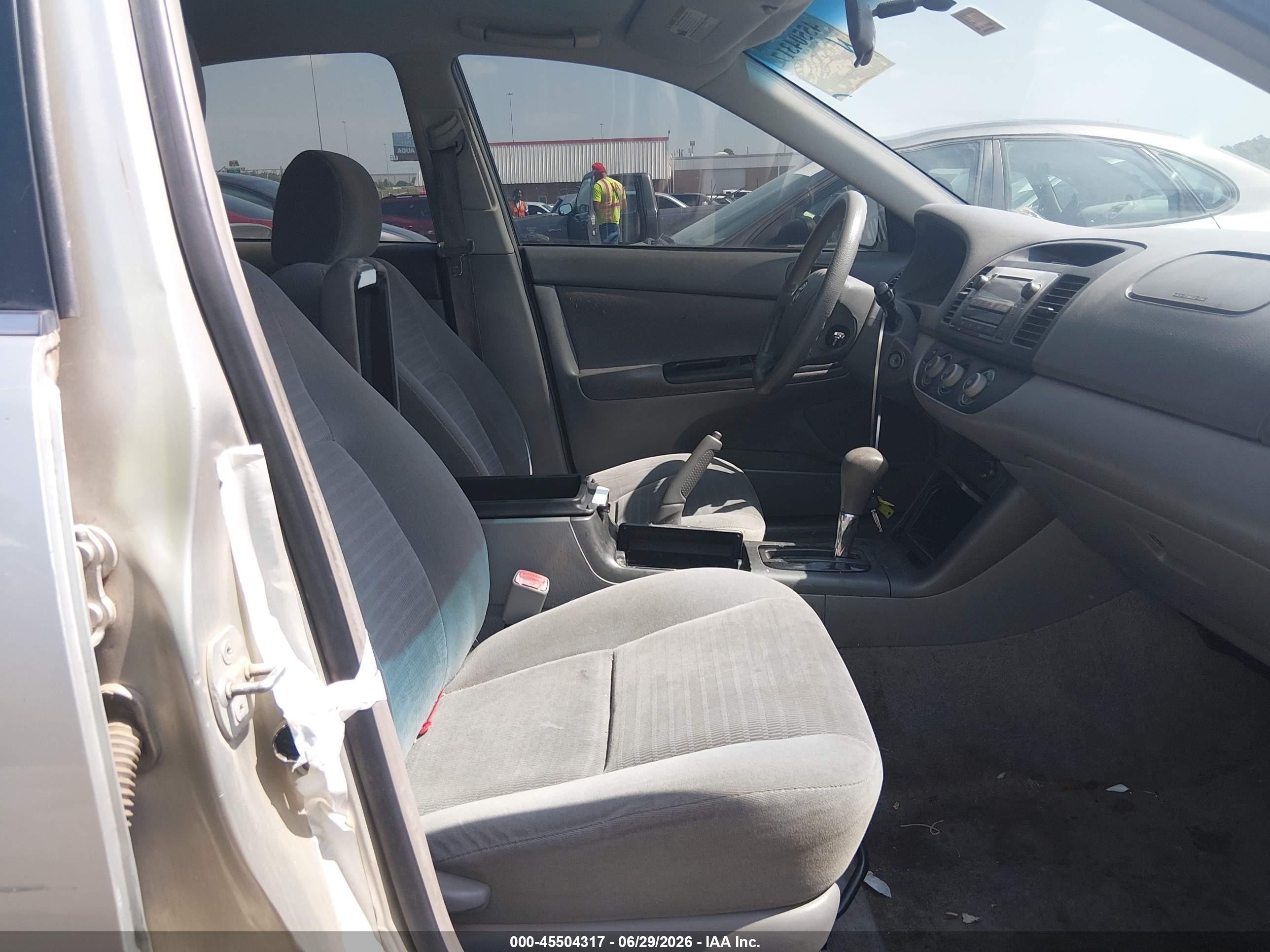 2005 Toyota Camry Std Silver vin: 4T1BE32K35U001634
