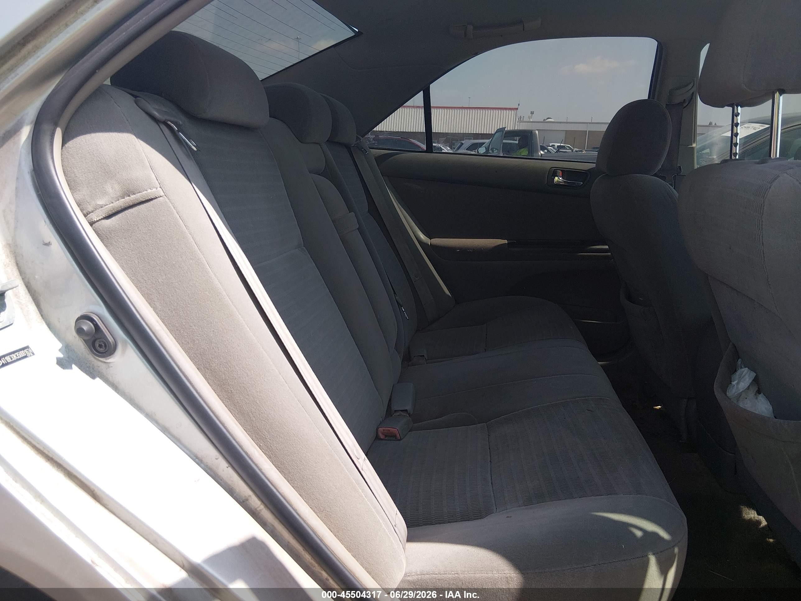2005 Toyota Camry Std Silver vin: 4T1BE32K35U001634
