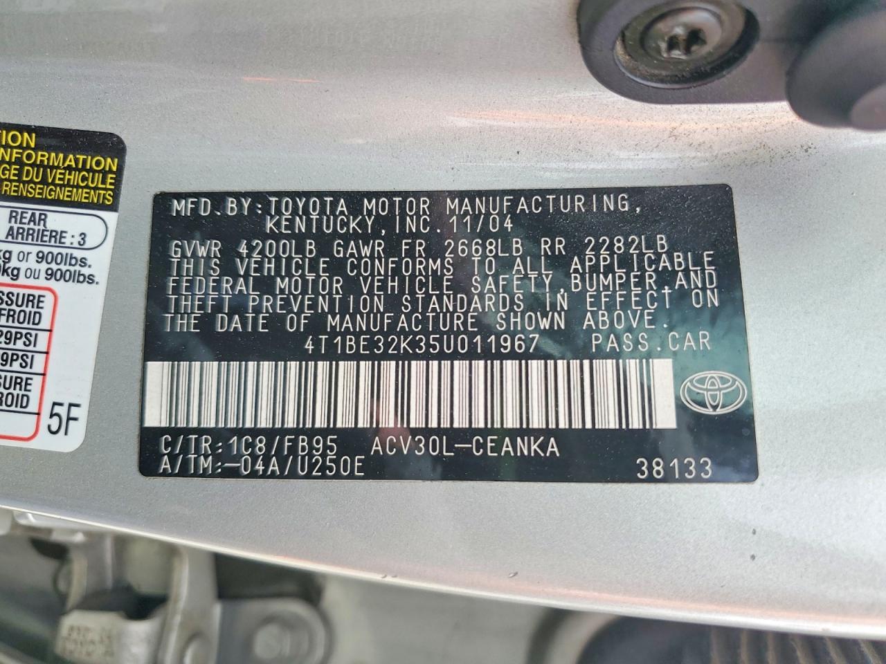 2005 Toyota Camry Le Silver vin: 4T1BE32K35U011967