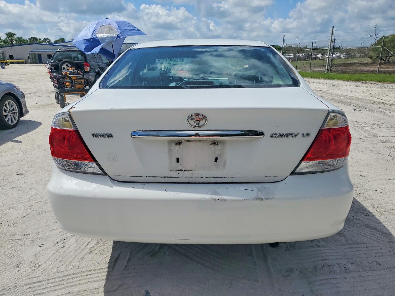 2005 Toyota Camry White vin: 4T1BE32K35U015923