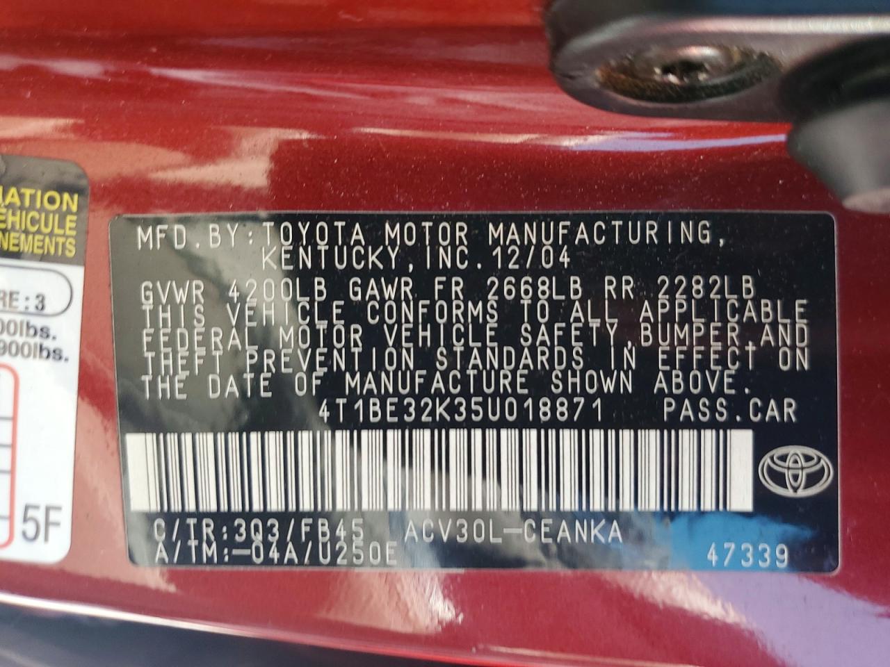 2005 Toyota Camry Le Red vin: 4T1BE32K35U018871