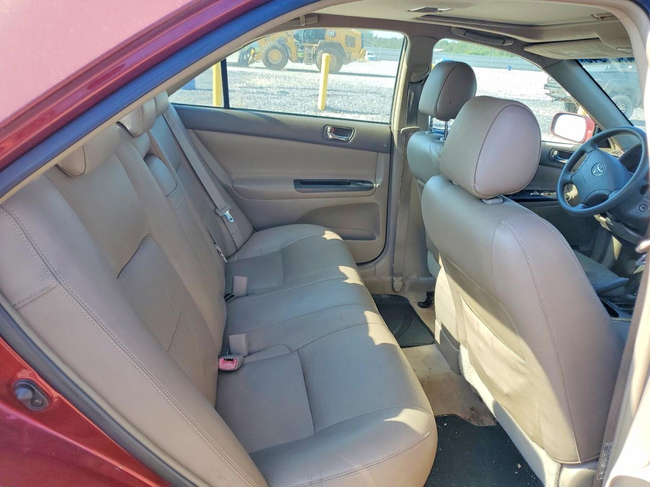 2005 Toyota Camry Le Red vin: 4T1BE32K35U018871