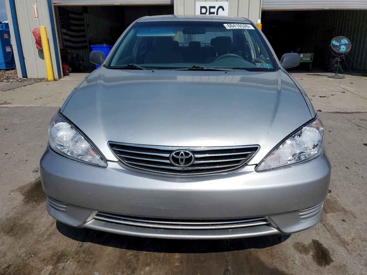 2005 Toyota Camry Standard Silver vin: 4T1BE32K35U057007