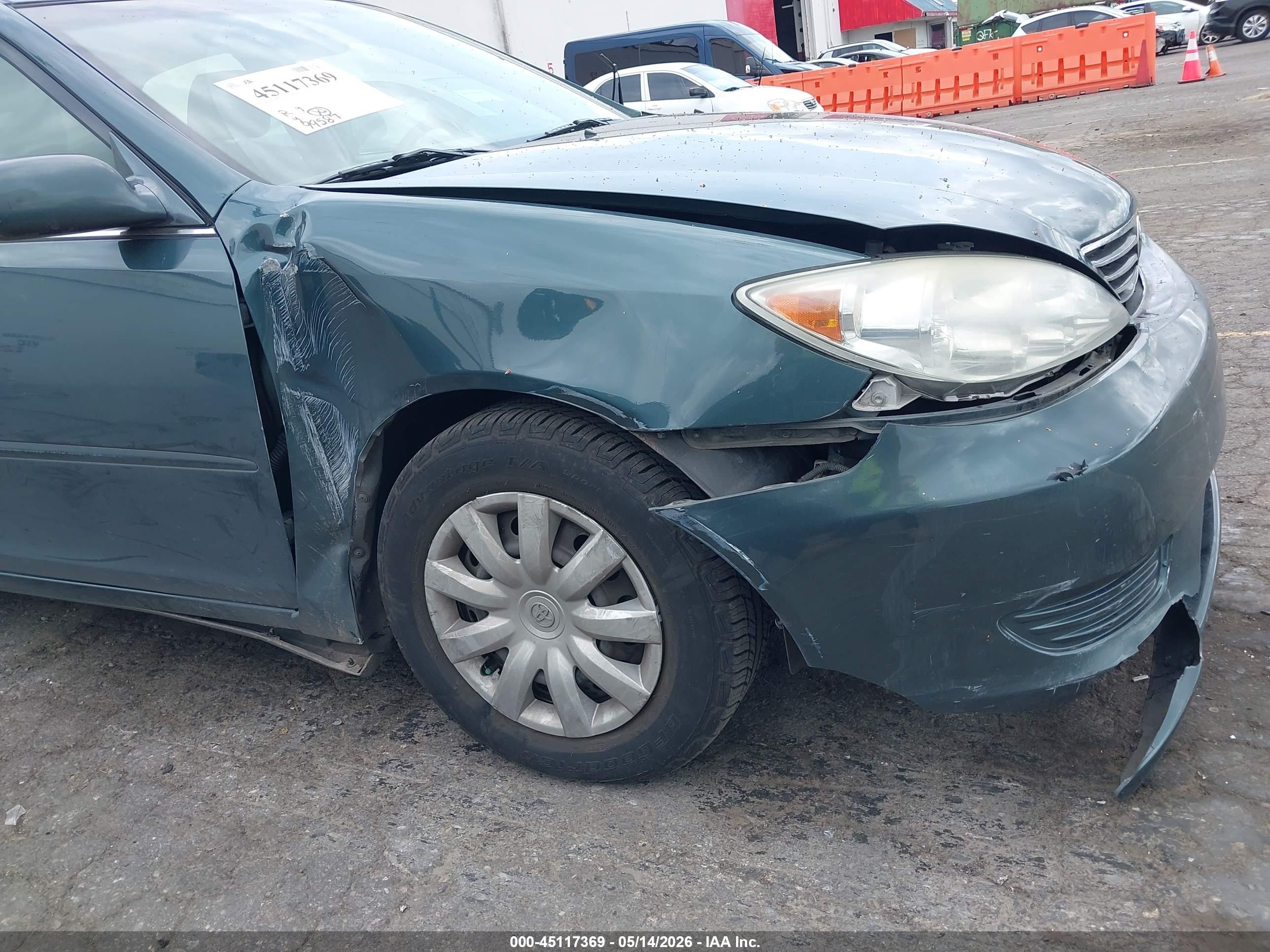 2005 Toyota Camry Le Зеленый vin: 4T1BE32K35U058173
