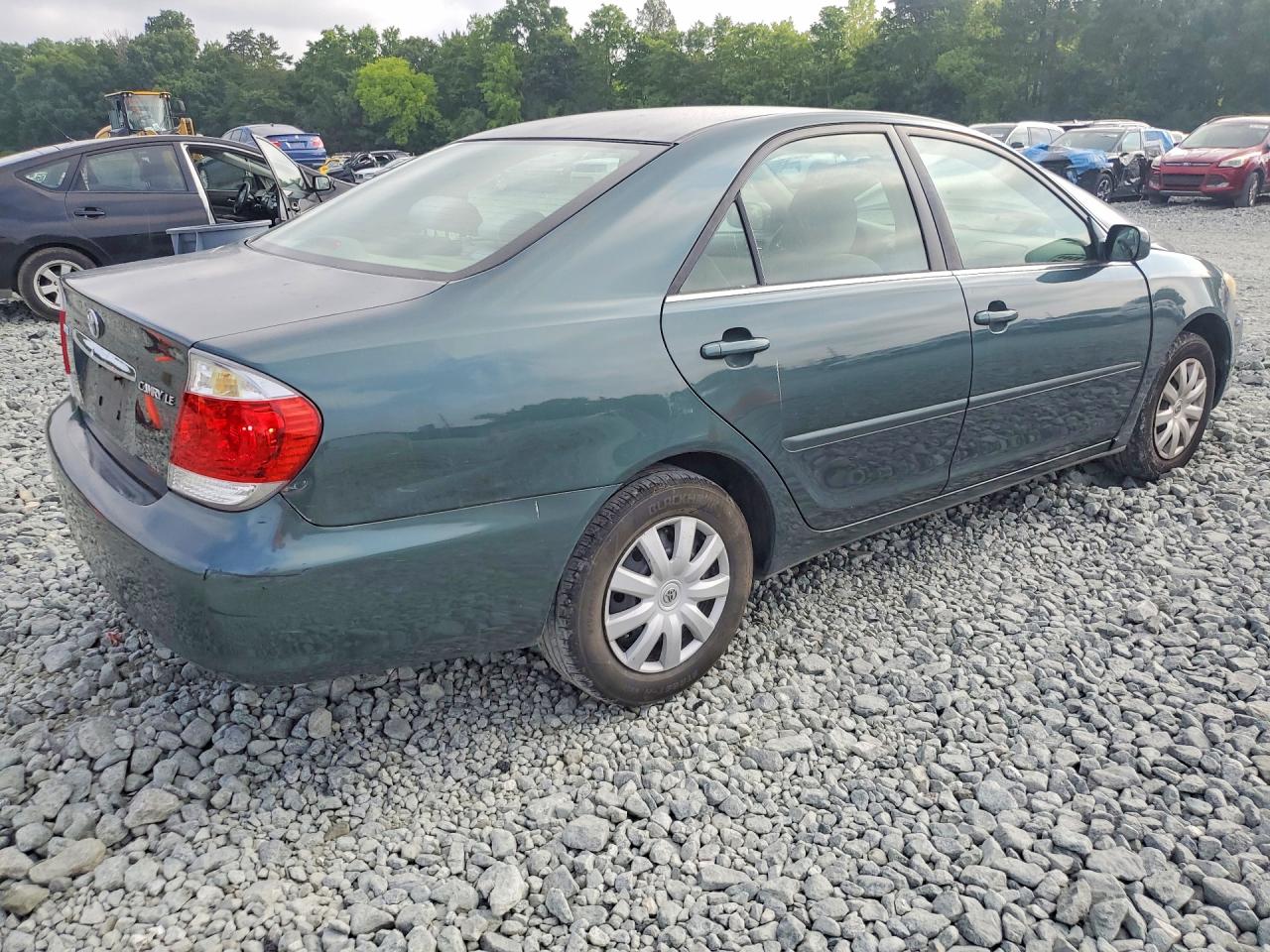 2005 Toyota Camry Le Зеленый vin: 4T1BE32K35U060117