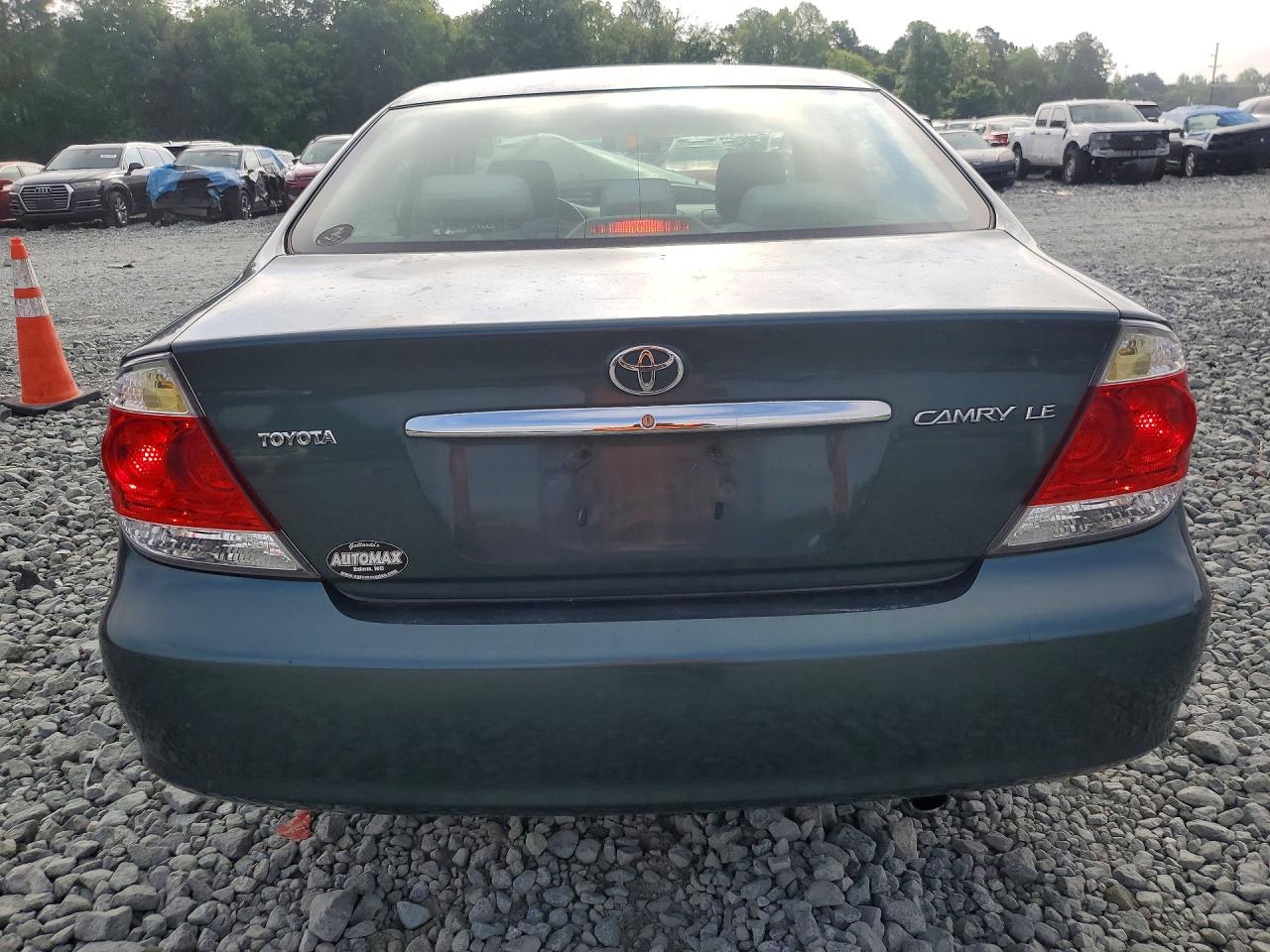 2005 Toyota Camry Le Зеленый vin: 4T1BE32K35U060117
