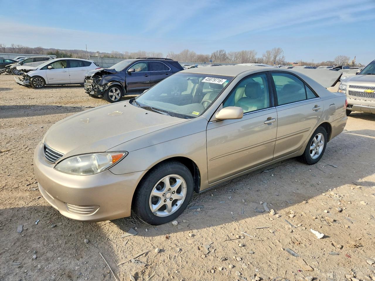 2005 Toyota Camry Le Tan vin: 4T1BE32K35U066628