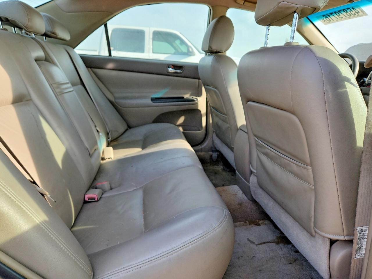2005 Toyota Camry Le Tan vin: 4T1BE32K35U066628