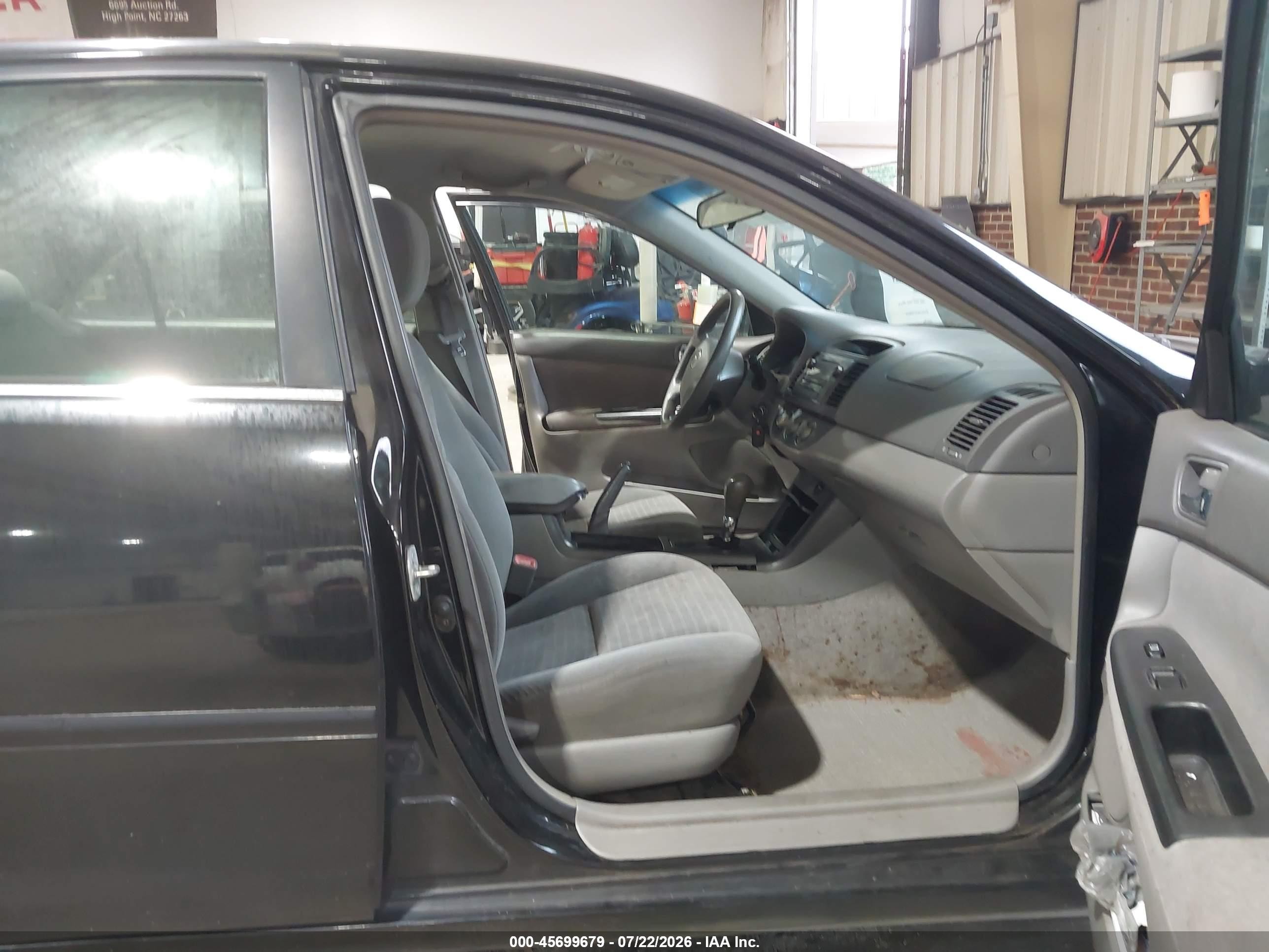 2005 Toyota Camry Le Black vin: 4T1BE32K35U068640