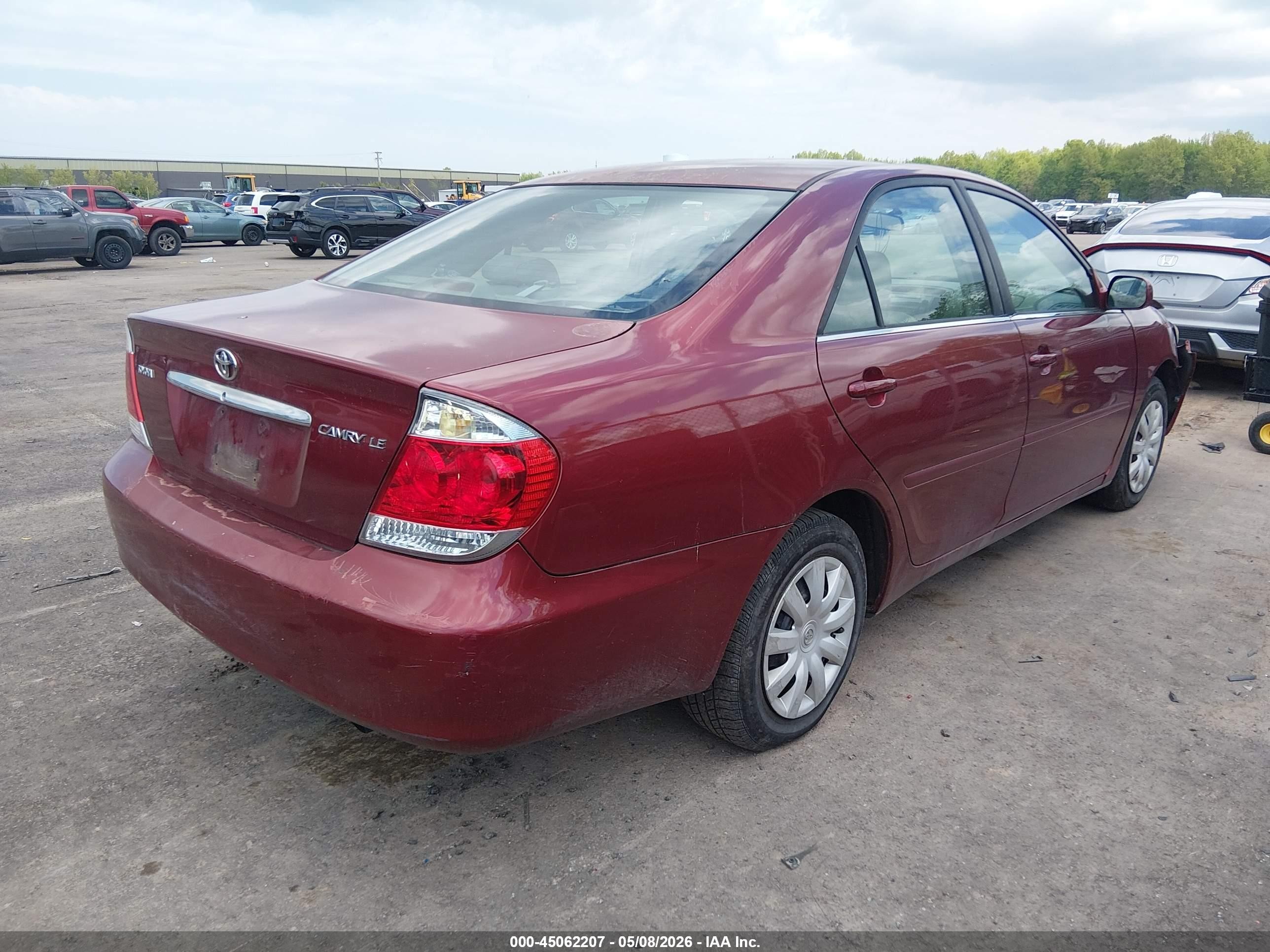 2005 Toyota Camry Le Burgundy vin: 4T1BE32K35U081405