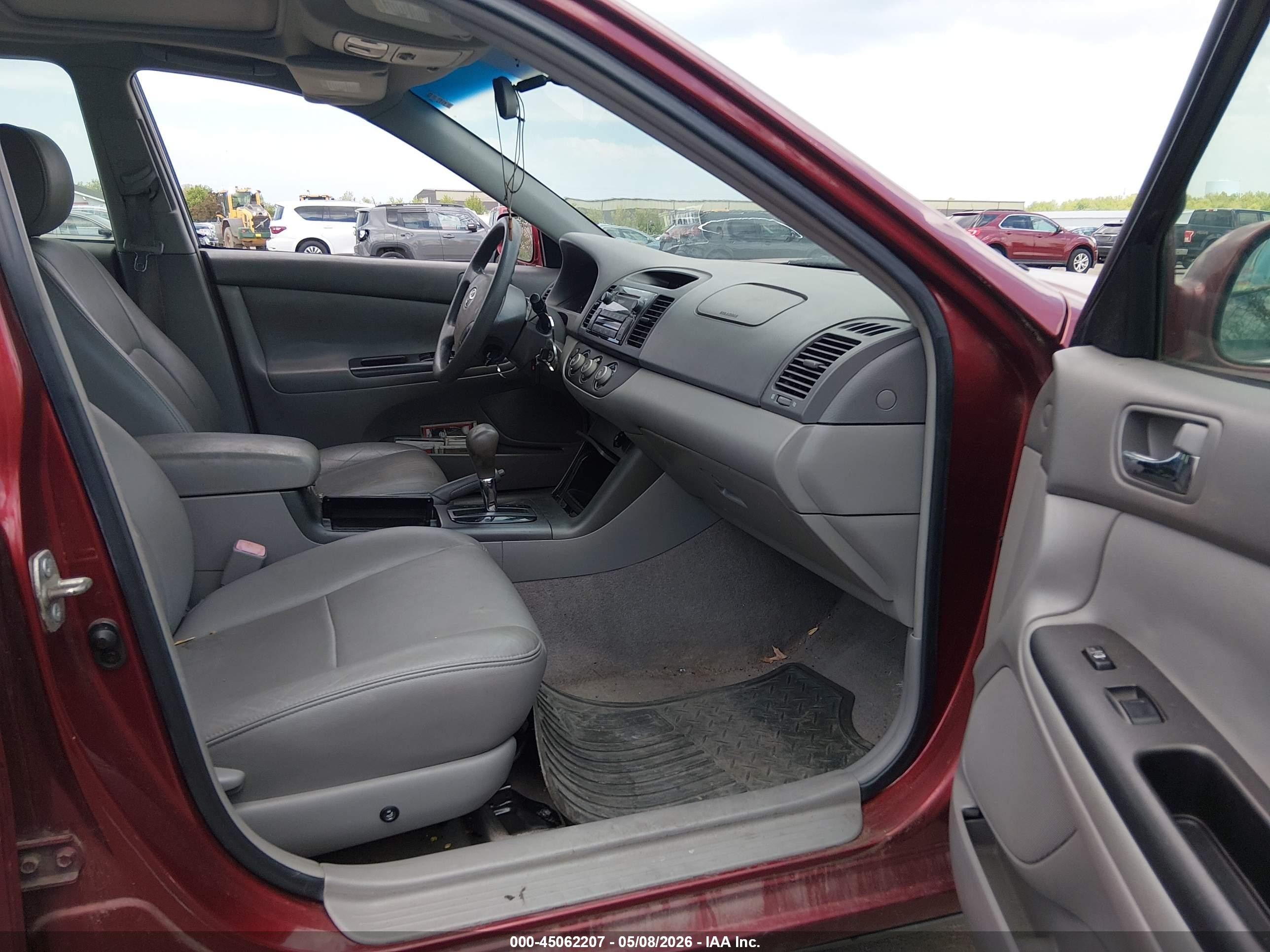 2005 Toyota Camry Le Burgundy vin: 4T1BE32K35U081405