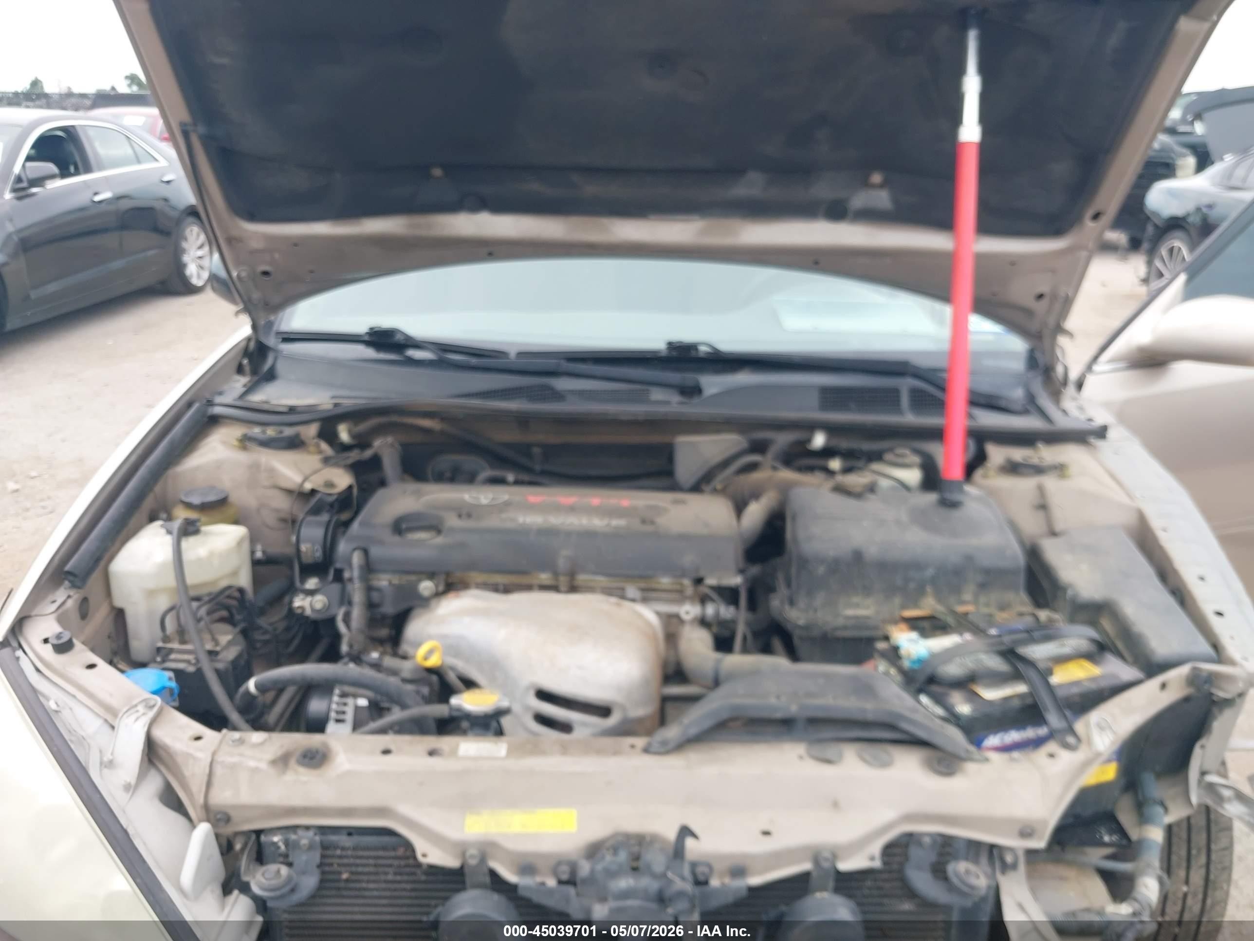 2005 Toyota Camry Le Gold vin: 4T1BE32K35U096454