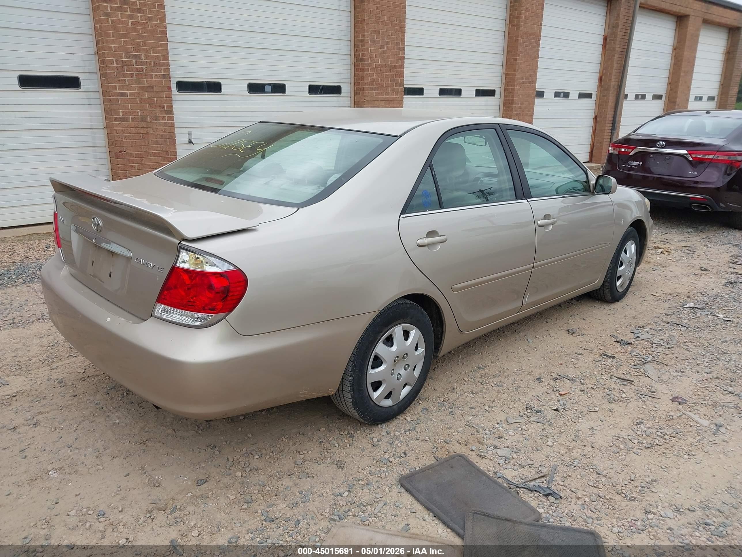 2005 Toyota Camry Le/se/std/xle Gold vin: 4T1BE32K35U098799