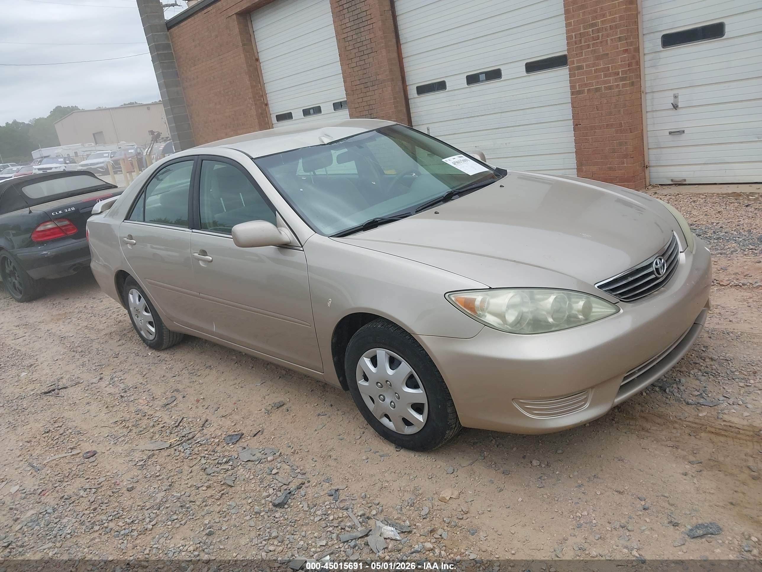 2005 Toyota Camry Le/se/std/xle Gold vin: 4T1BE32K35U098799