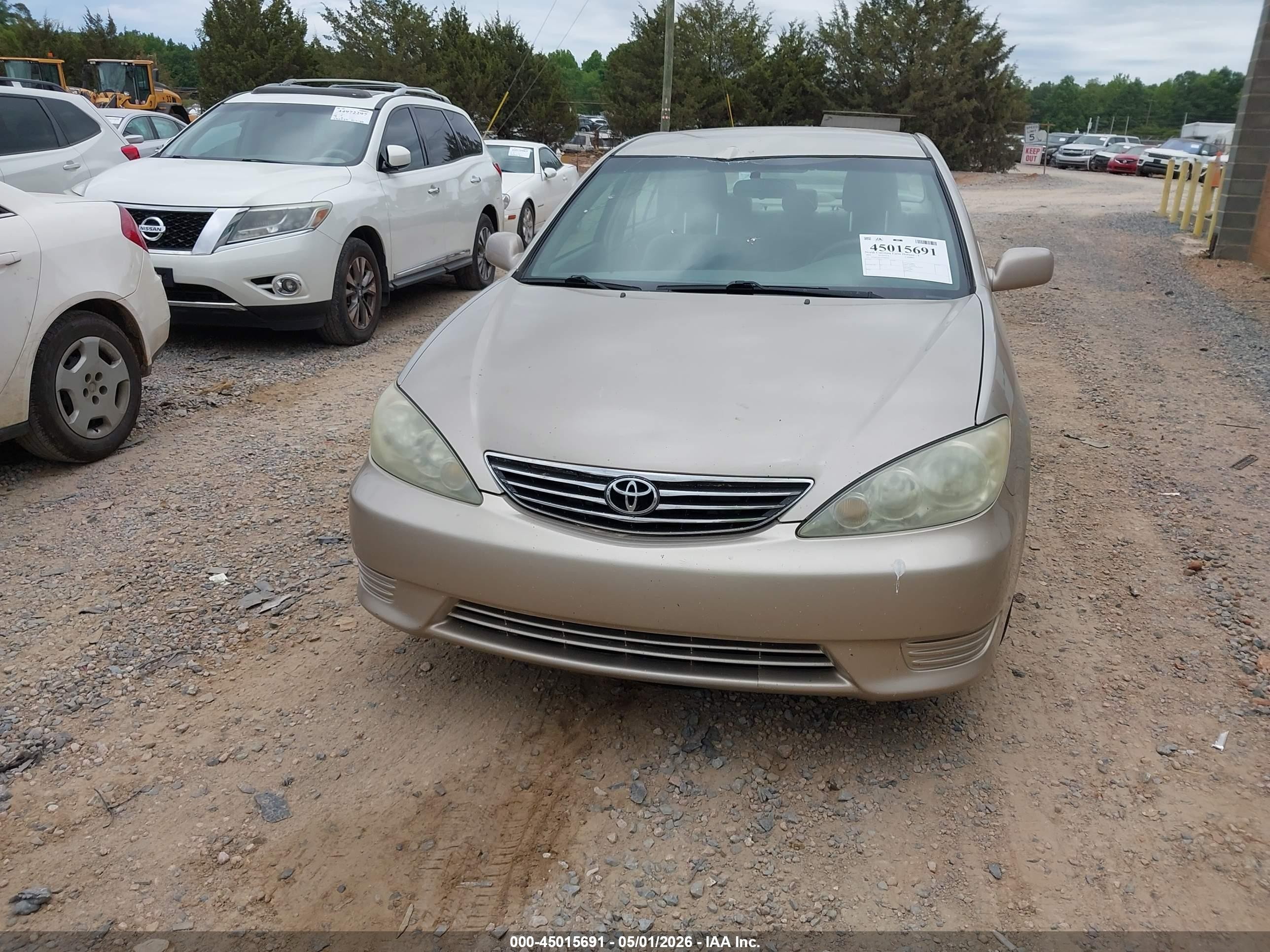 2005 Toyota Camry Le/se/std/xle Gold vin: 4T1BE32K35U098799