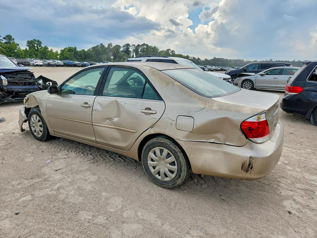 2005 Toyota Camry Standard Tan vin: 4T1BE32K35U394440