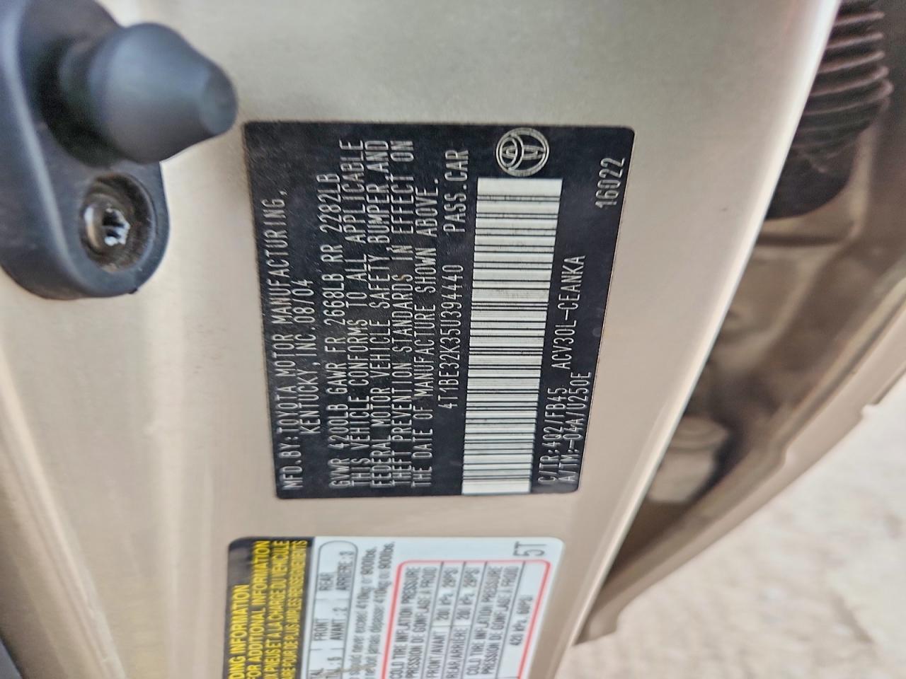 2005 Toyota Camry Standard Tan vin: 4T1BE32K35U394440