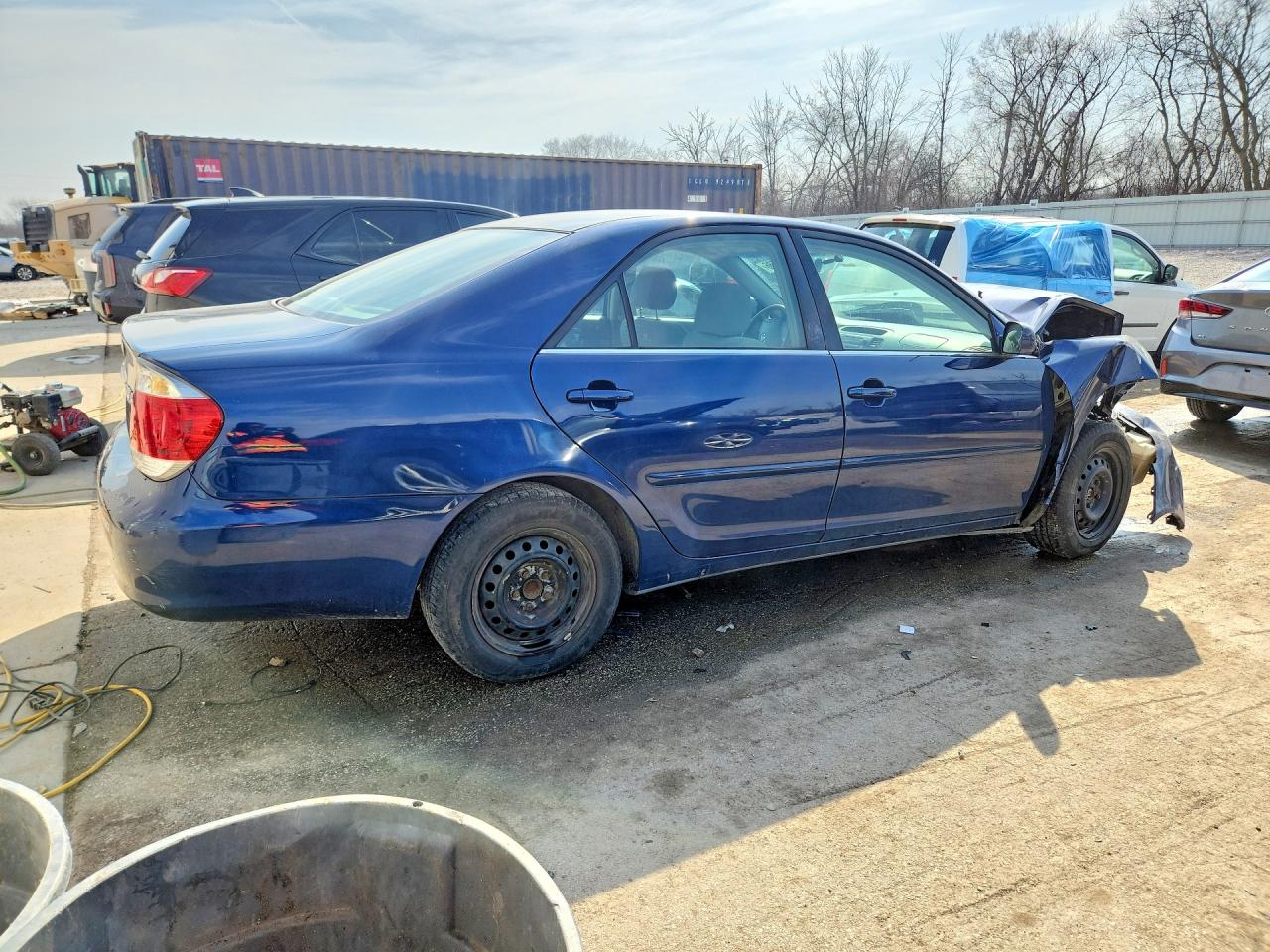2005 Toyota Camry Le Blue vin: 4T1BE32K35U414069