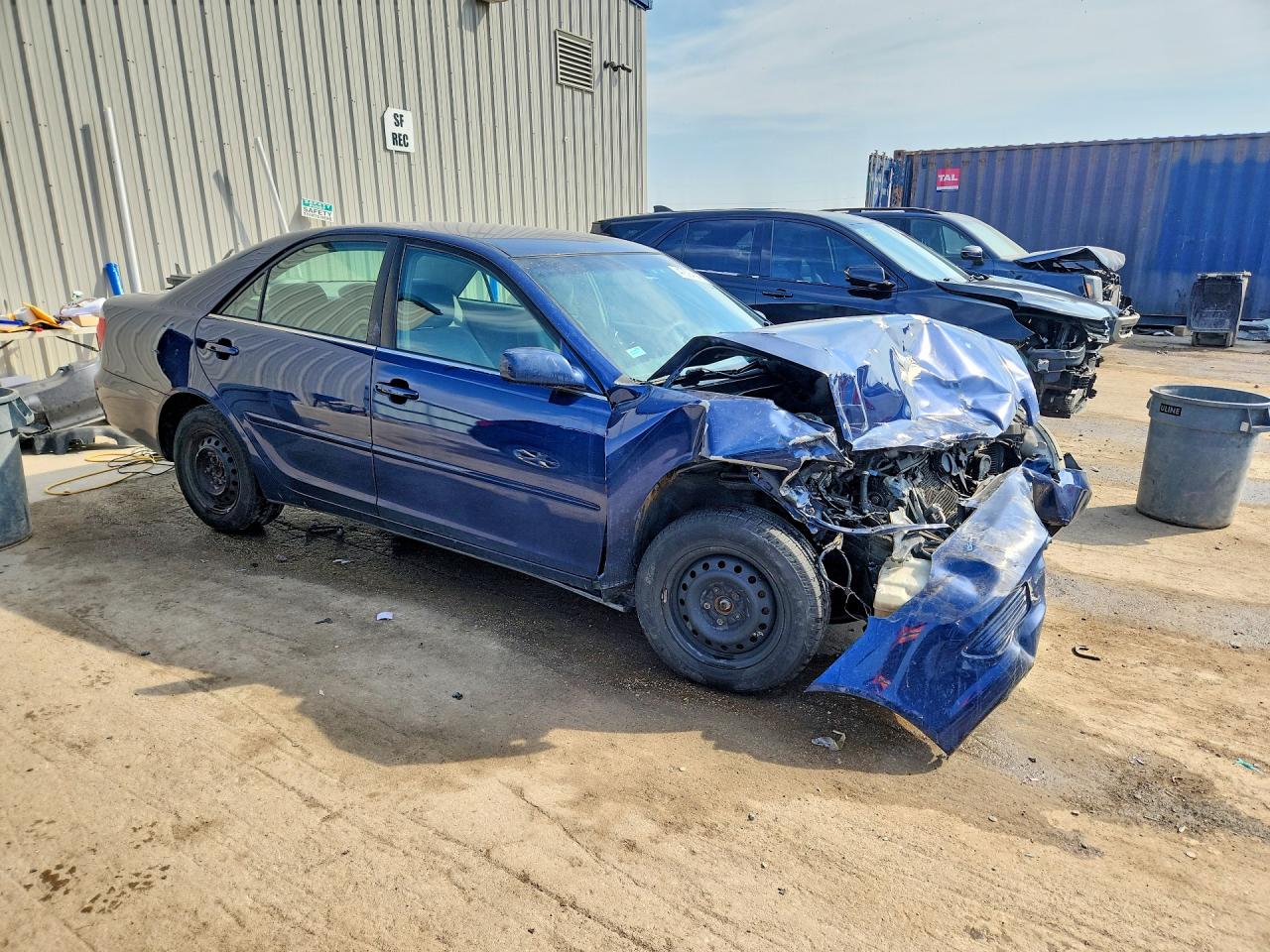 2005 Toyota Camry Le Blue vin: 4T1BE32K35U414069