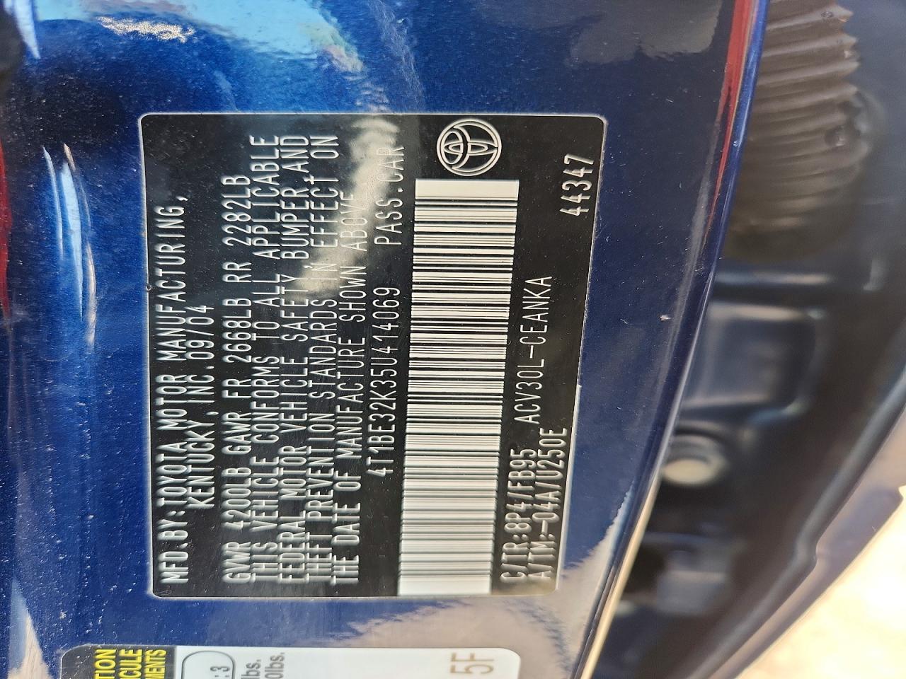 2005 Toyota Camry Le Blue vin: 4T1BE32K35U414069