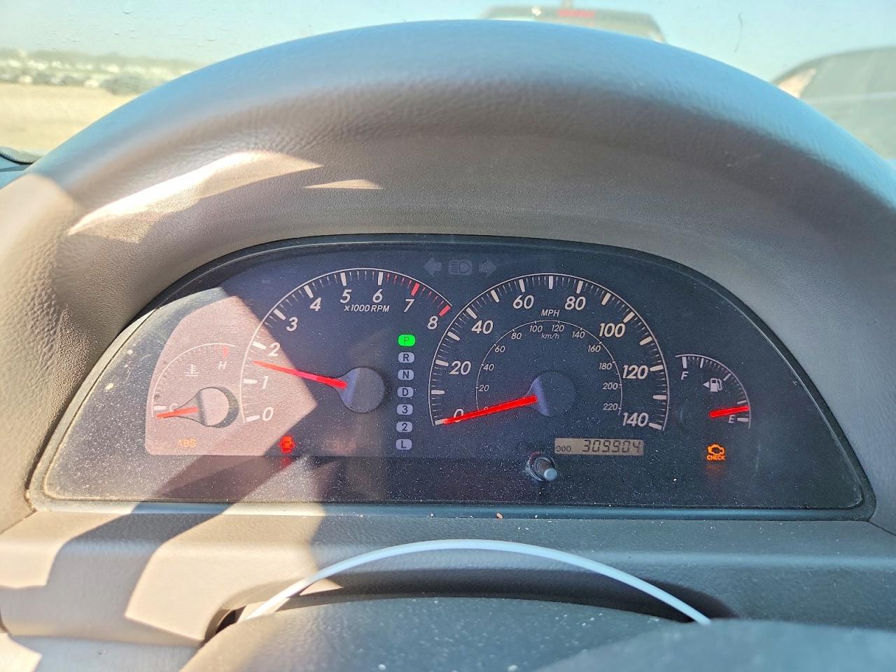 2005 Toyota Camry Le Silver vin: 4T1BE32K35U509439
