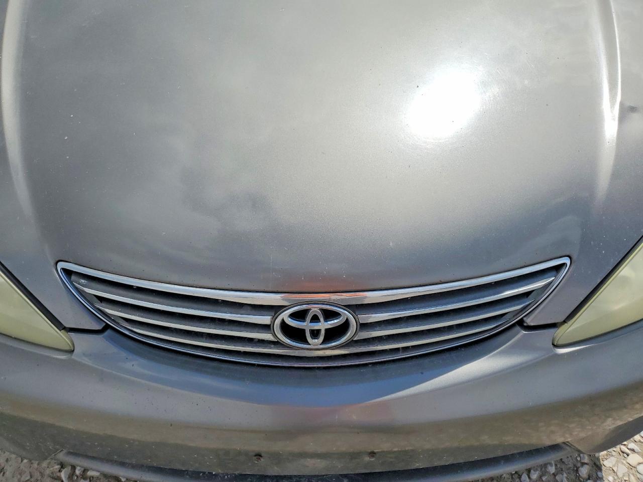 2005 Toyota Camry Standard Tan vin: 4T1BE32K35U512129