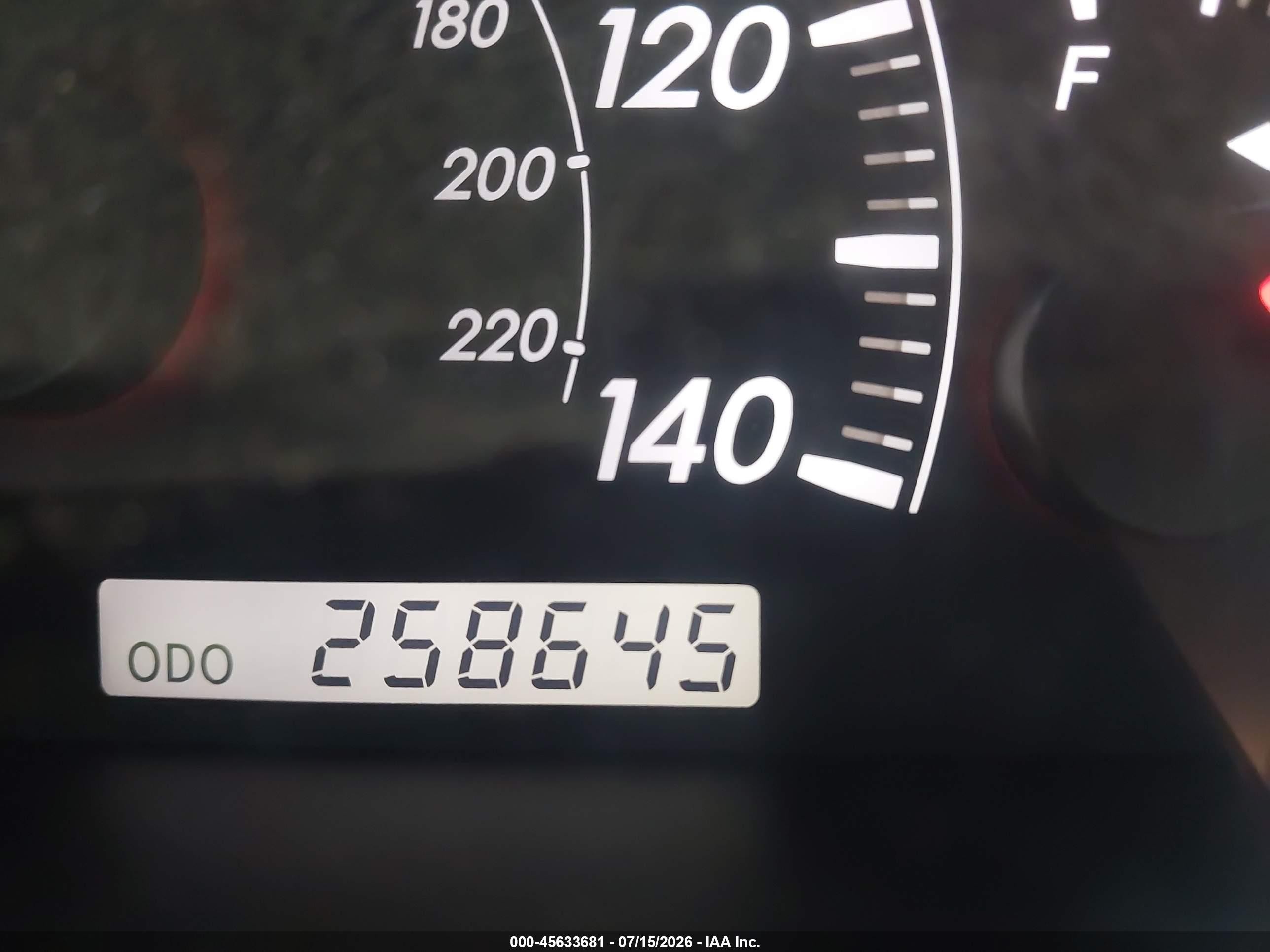 2005 Toyota Camry Le Gold vin: 4T1BE32K35U519615