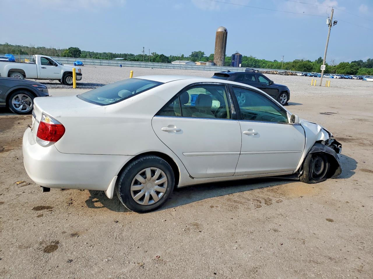 2005 Toyota Camry Le White vin: 4T1BE32K35U536320