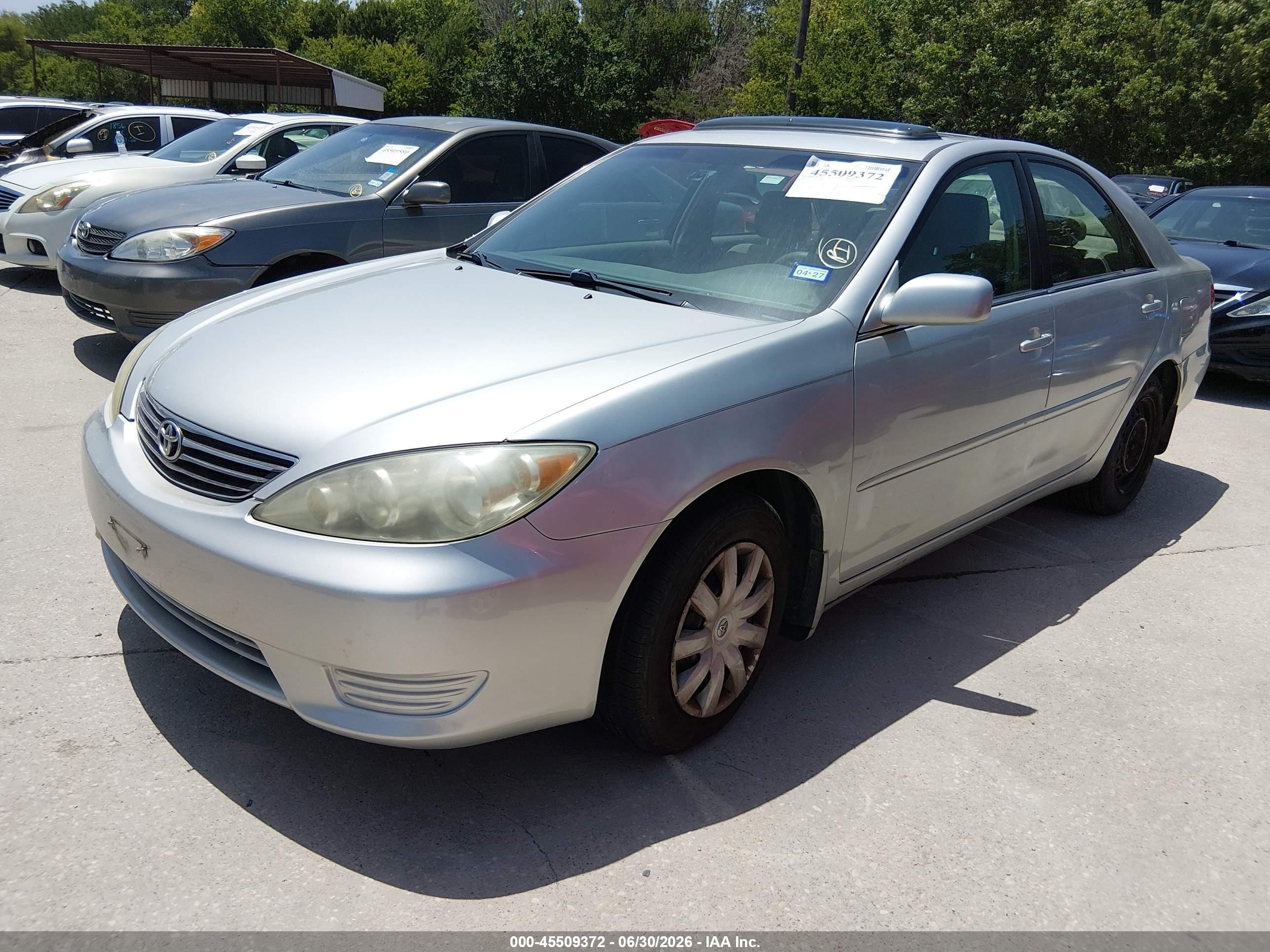 2005 Toyota Camry Le Серебряный vin: 4T1BE32K35U542053