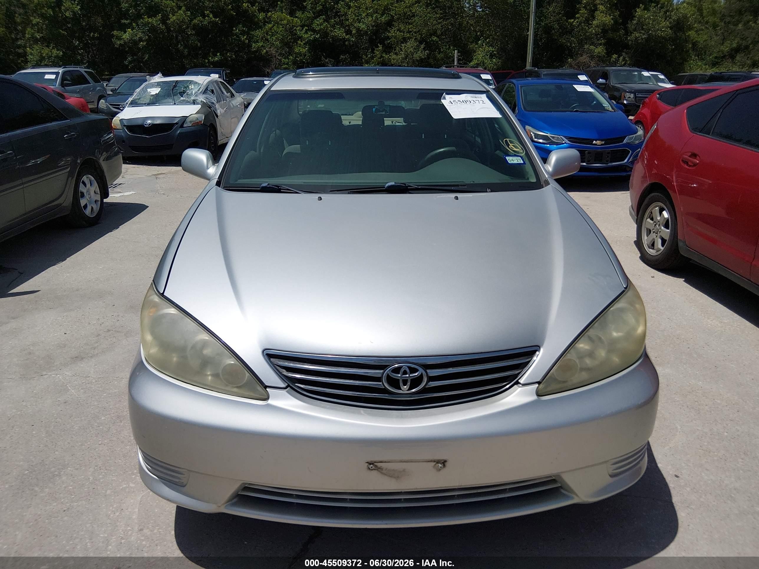 2005 Toyota Camry Le Серебряный vin: 4T1BE32K35U542053