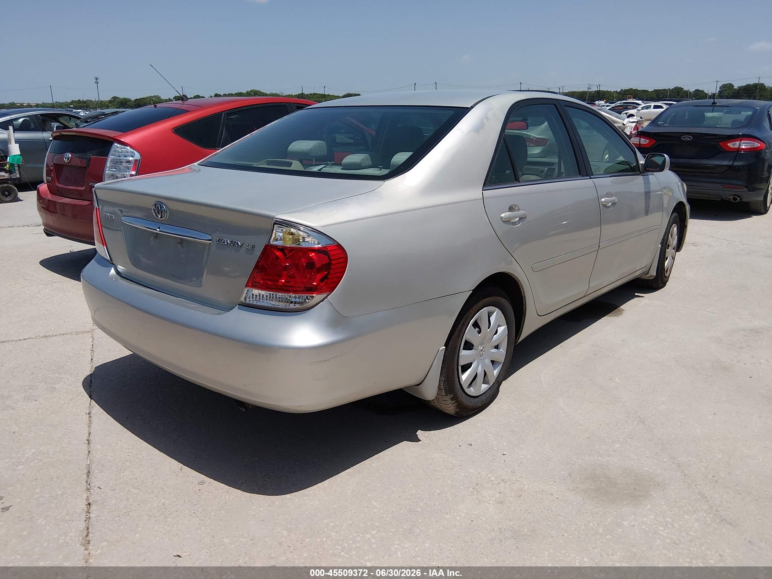 2005 Toyota Camry Le Серебряный vin: 4T1BE32K35U542053
