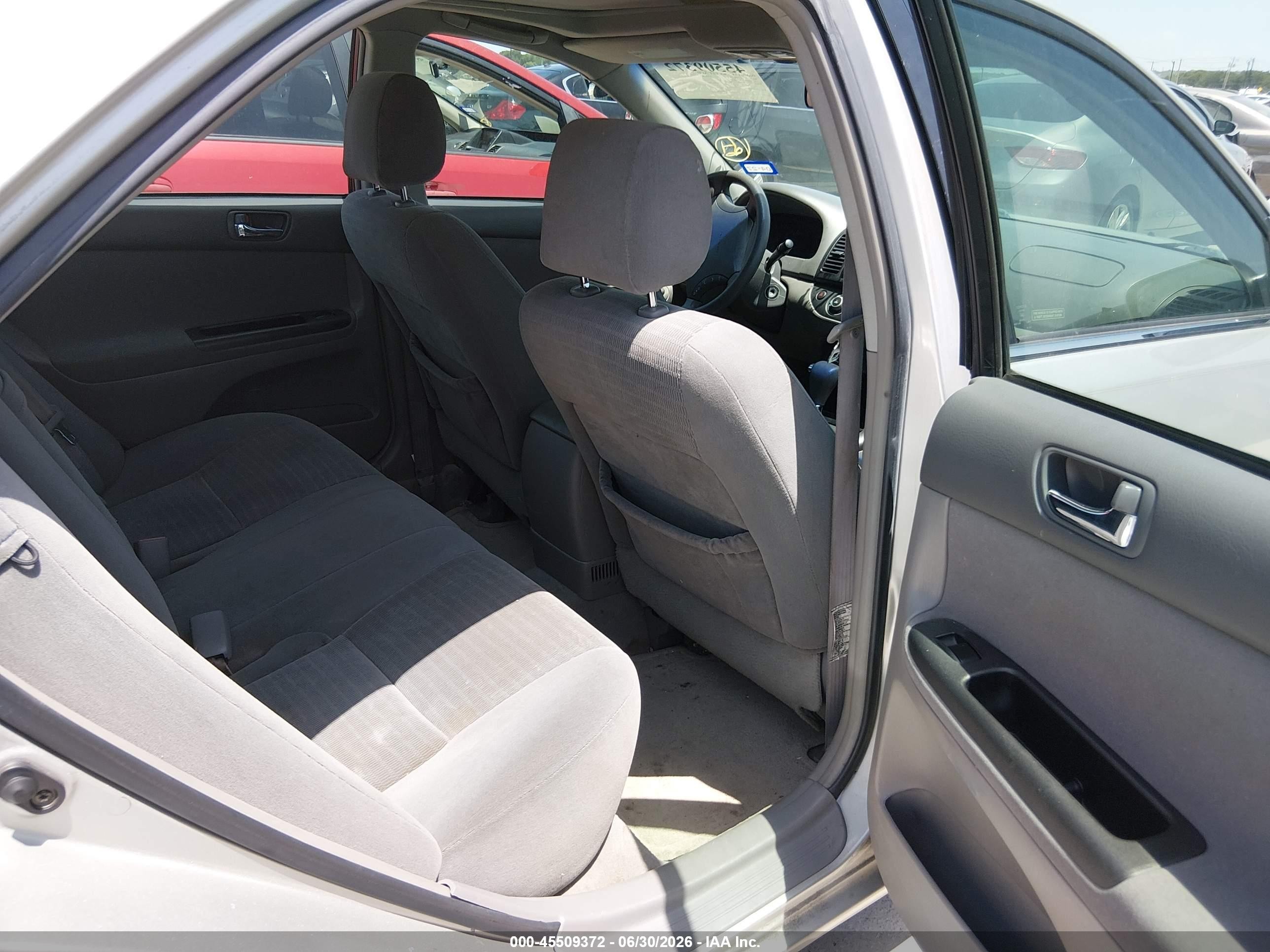 2005 Toyota Camry Le Серебряный vin: 4T1BE32K35U542053
