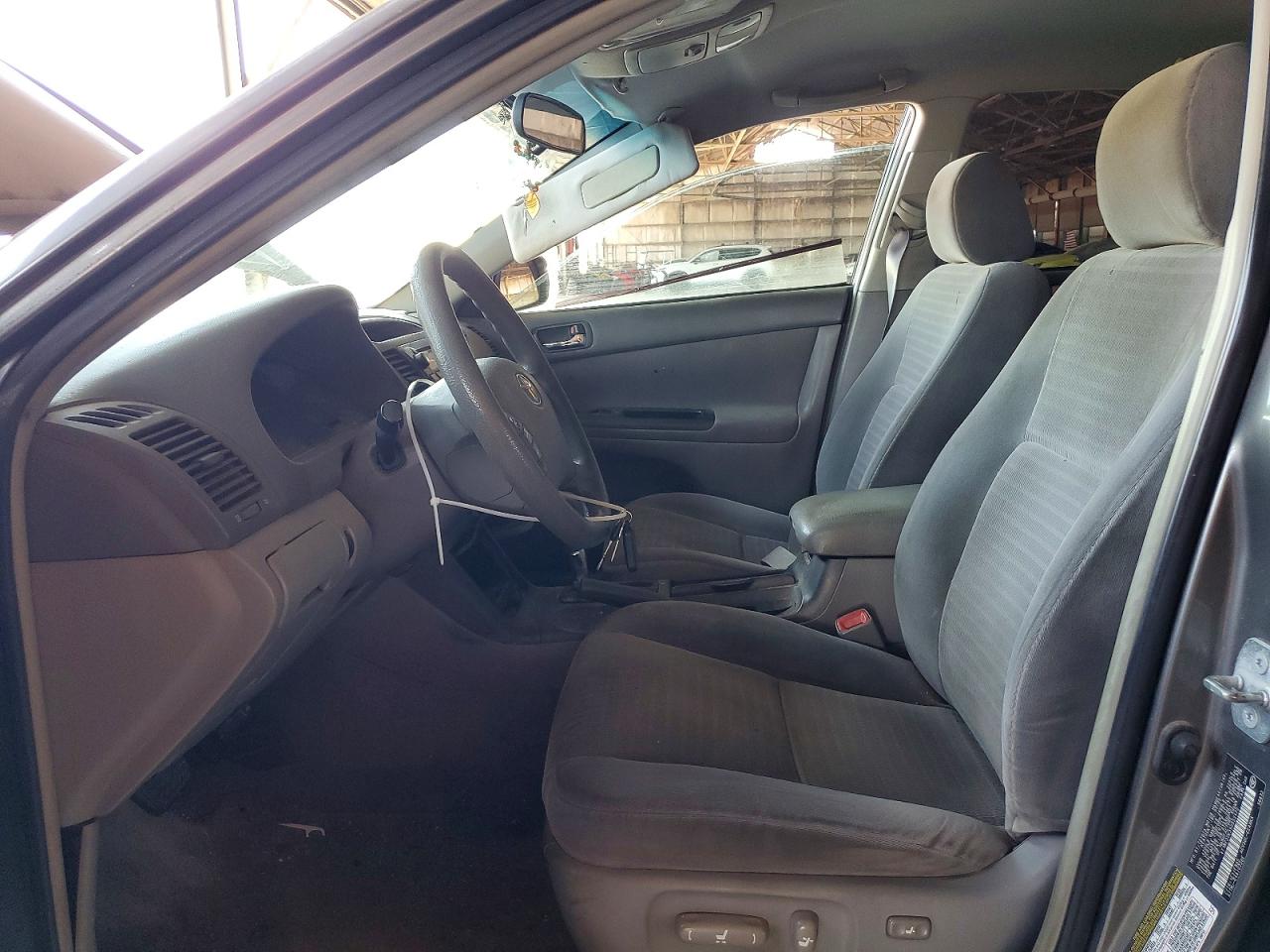 2005 Toyota Camry Le Серый vin: 4T1BE32K35U552470