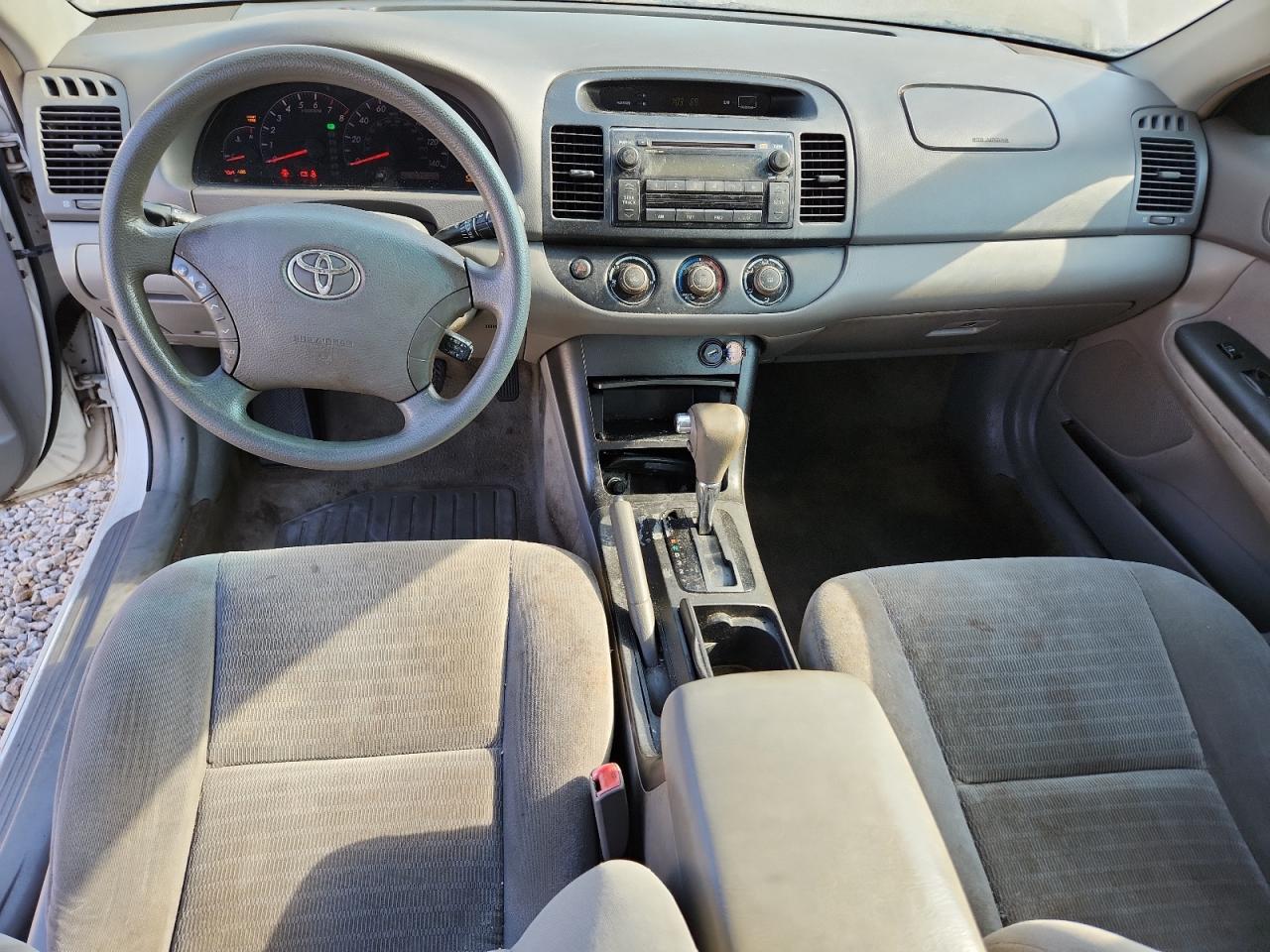 2005 Toyota Camry Le White vin: 4T1BE32K35U556373