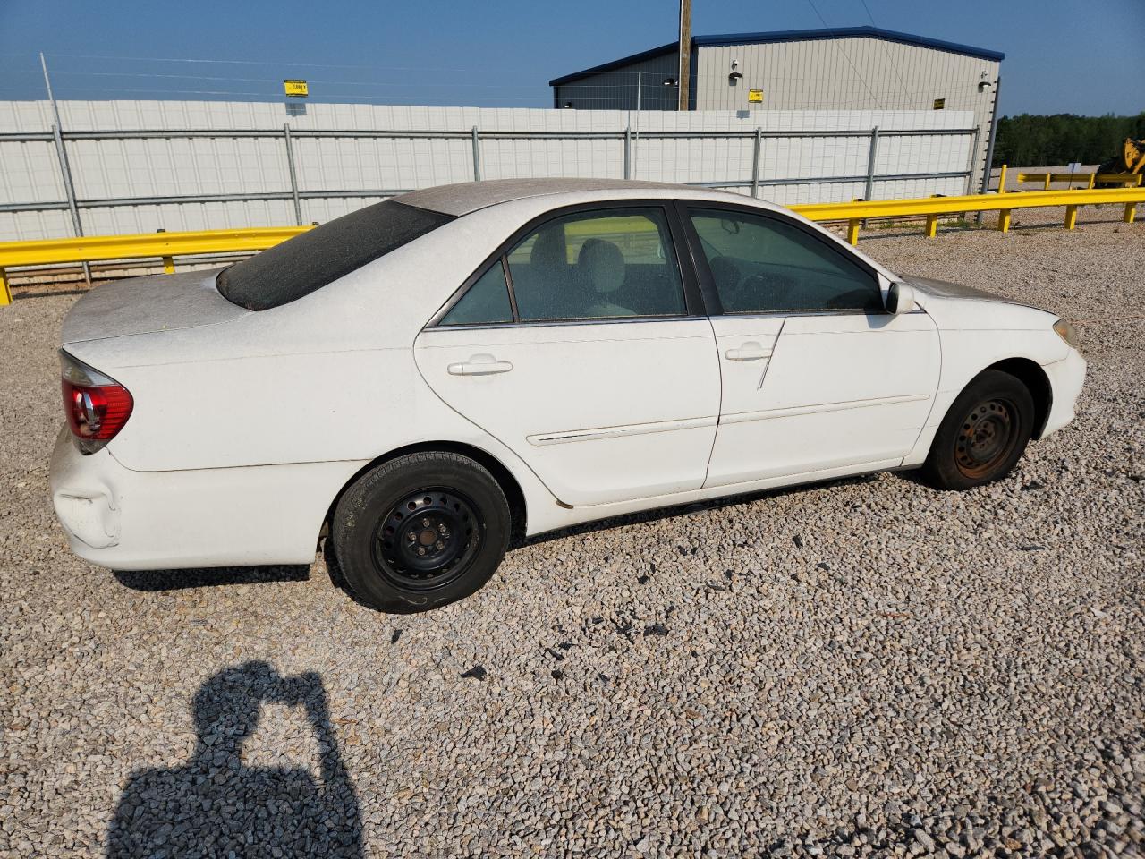 2005 Toyota Camry Le White vin: 4T1BE32K35U556373