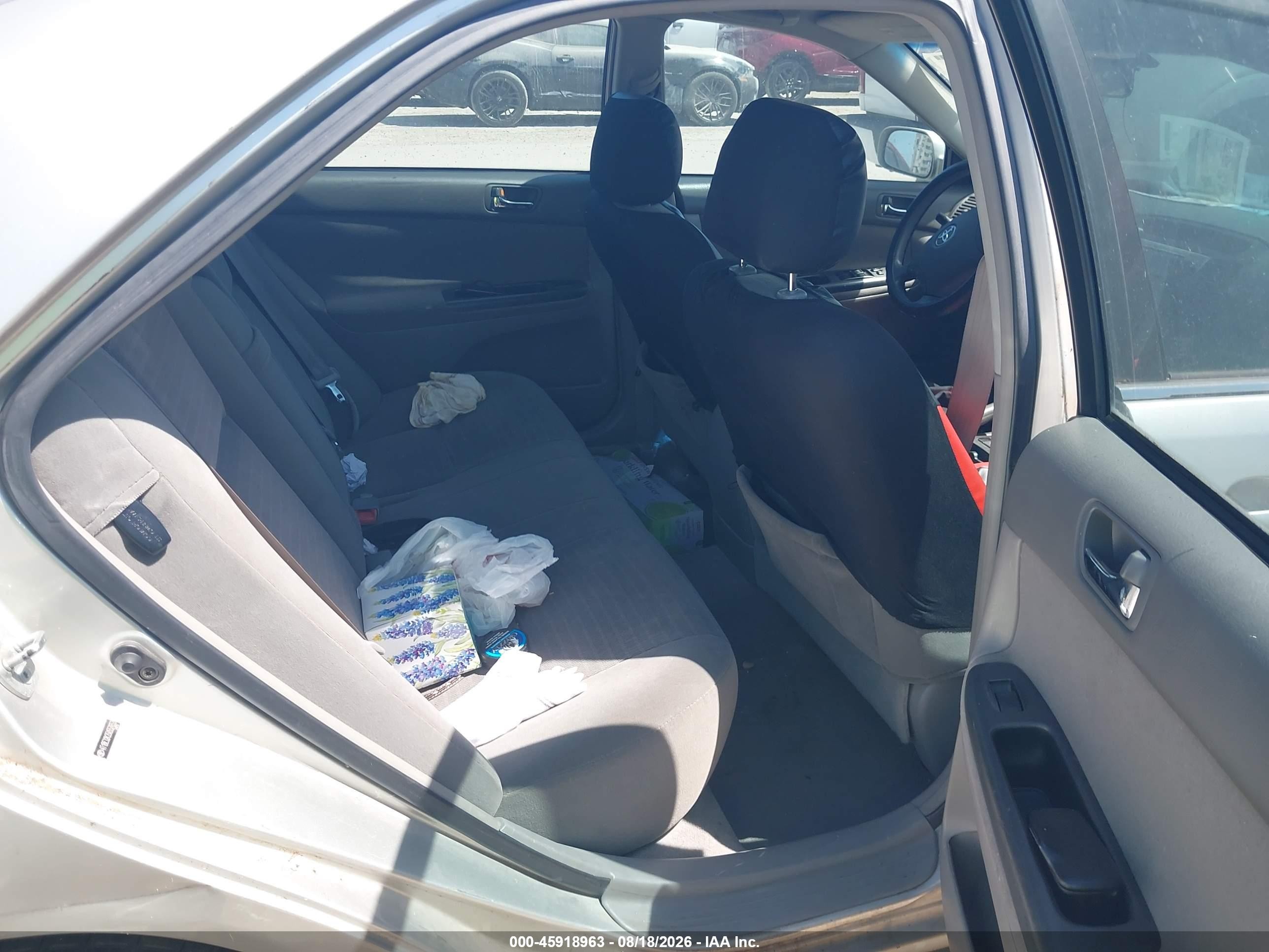 2005 Toyota Camry Le Gray vin: 4T1BE32K35U557653