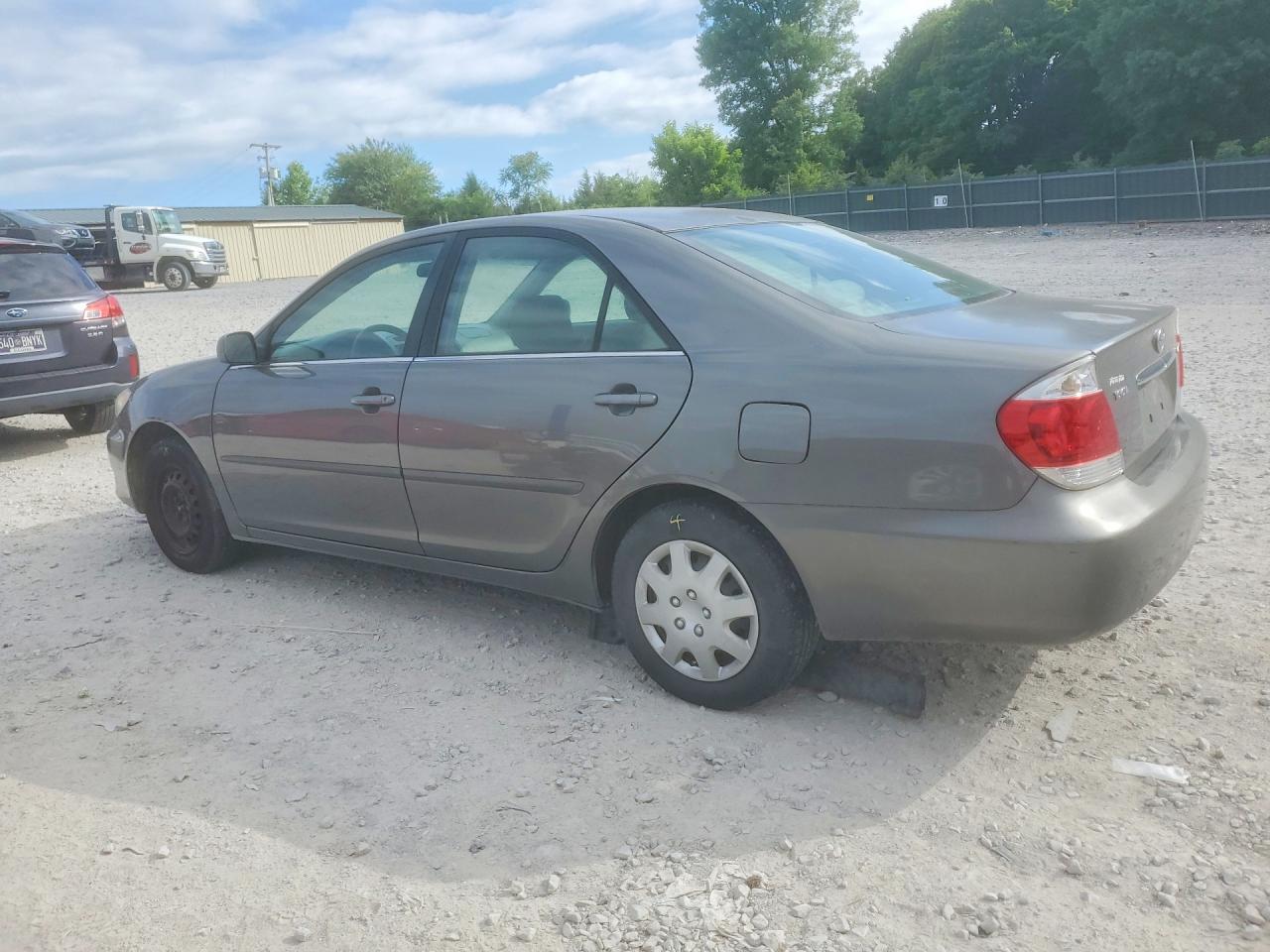 2005 Toyota Camry Standard Gray vin: 4T1BE32K35U558558