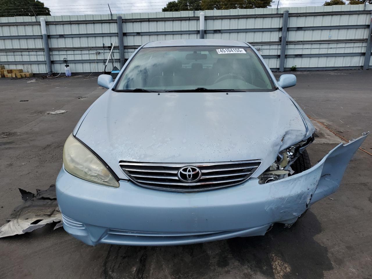 2005 Toyota Camry Le Синий vin: 4T1BE32K35U597151