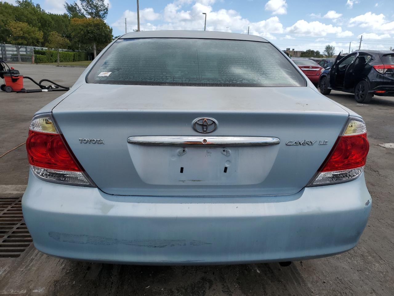 2005 Toyota Camry Le Синий vin: 4T1BE32K35U597151