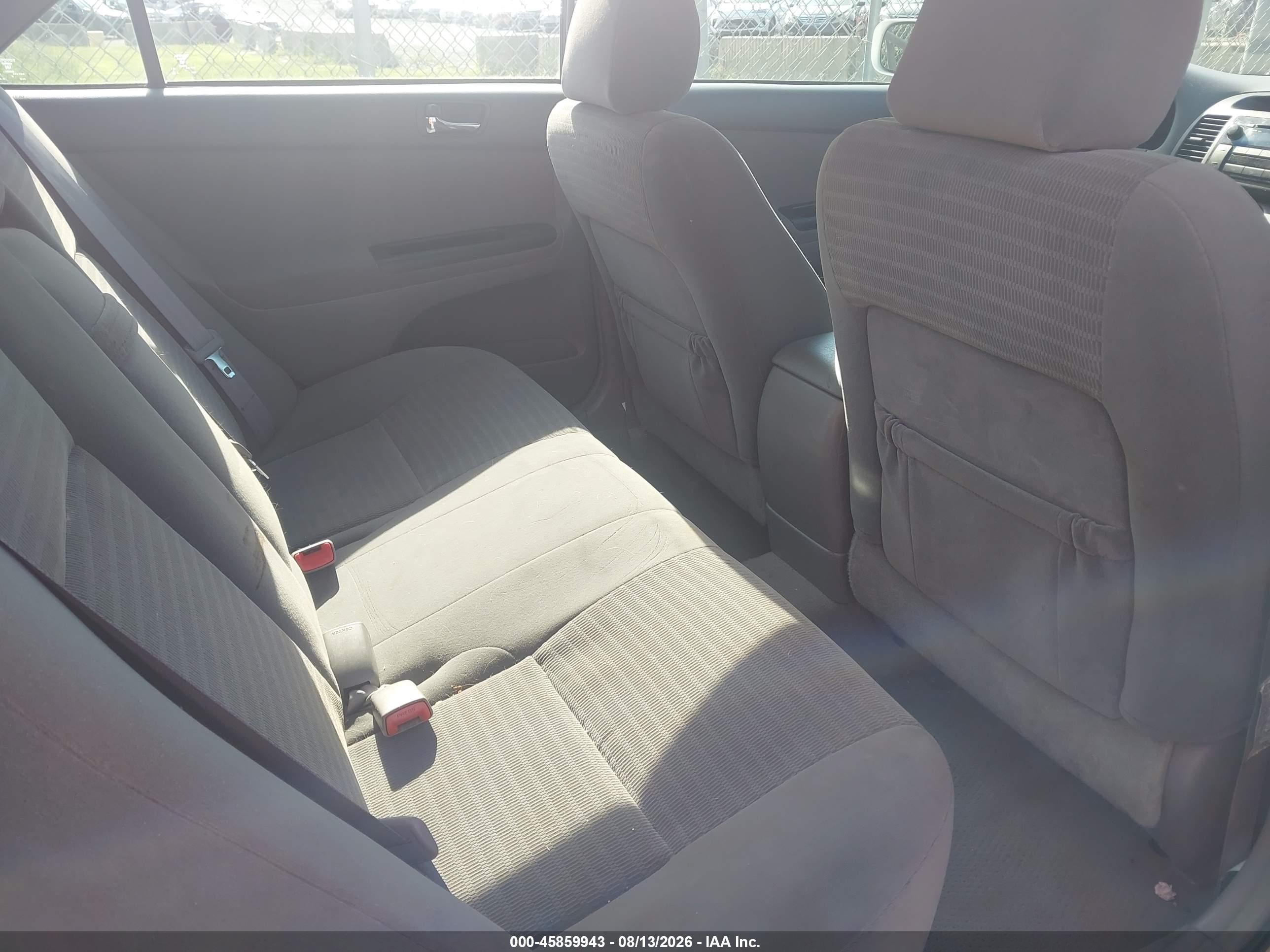2005 Toyota Camry Le White vin: 4T1BE32K35U607208