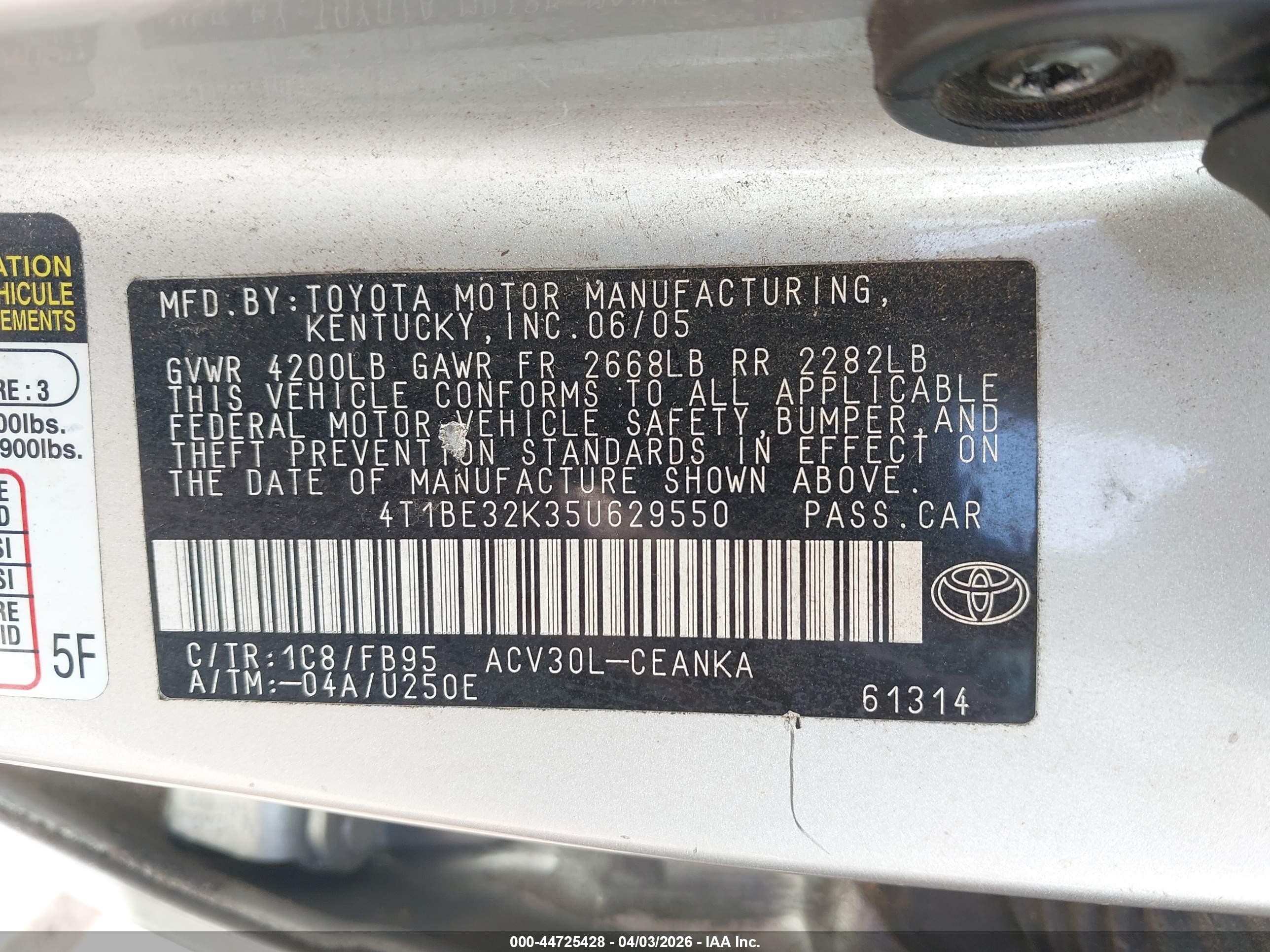 2005 Toyota Camry Le Silver vin: 4T1BE32K35U629550