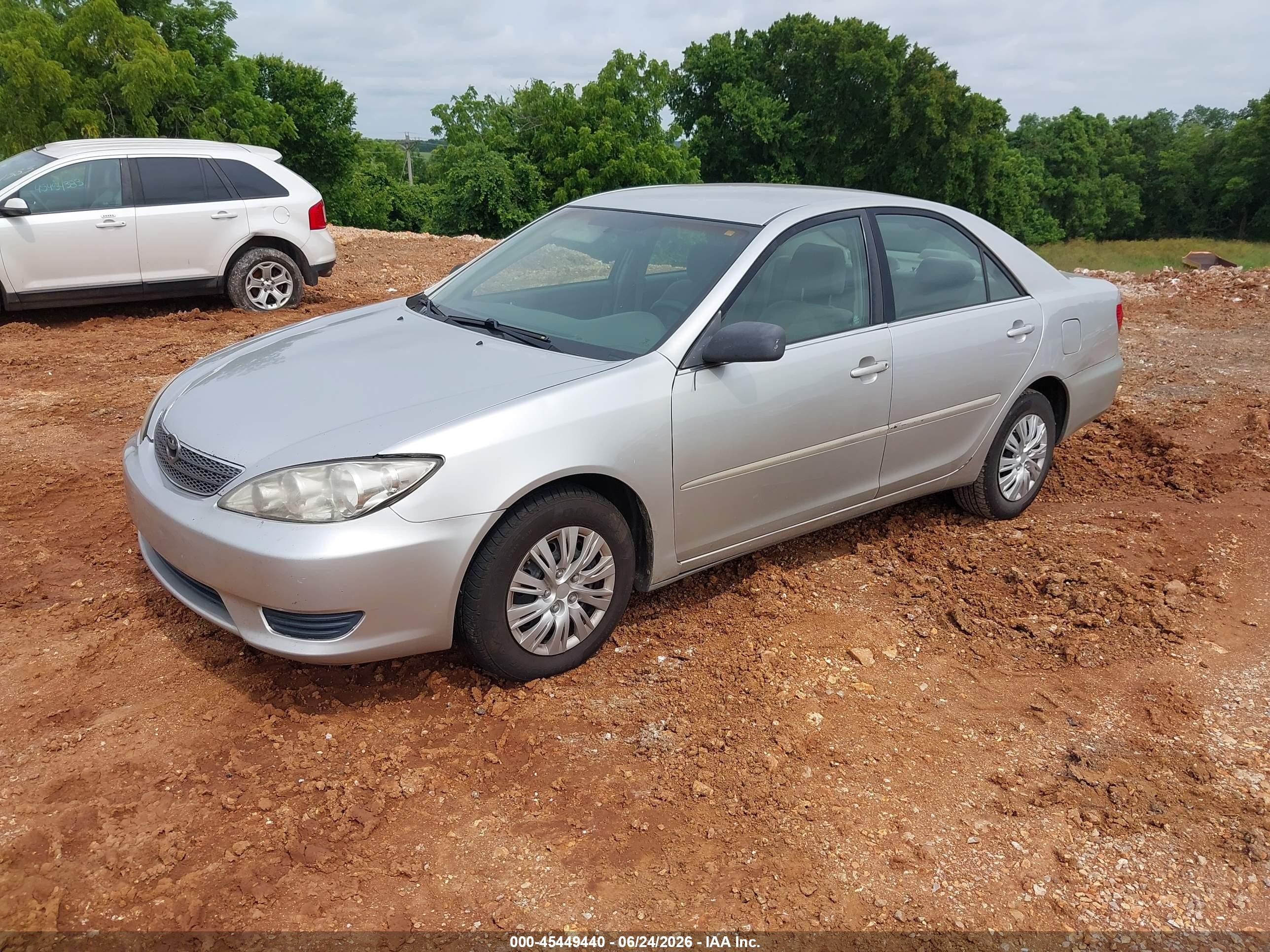 2005 Toyota Camry Std Silver vin: 4T1BE32K35U640029