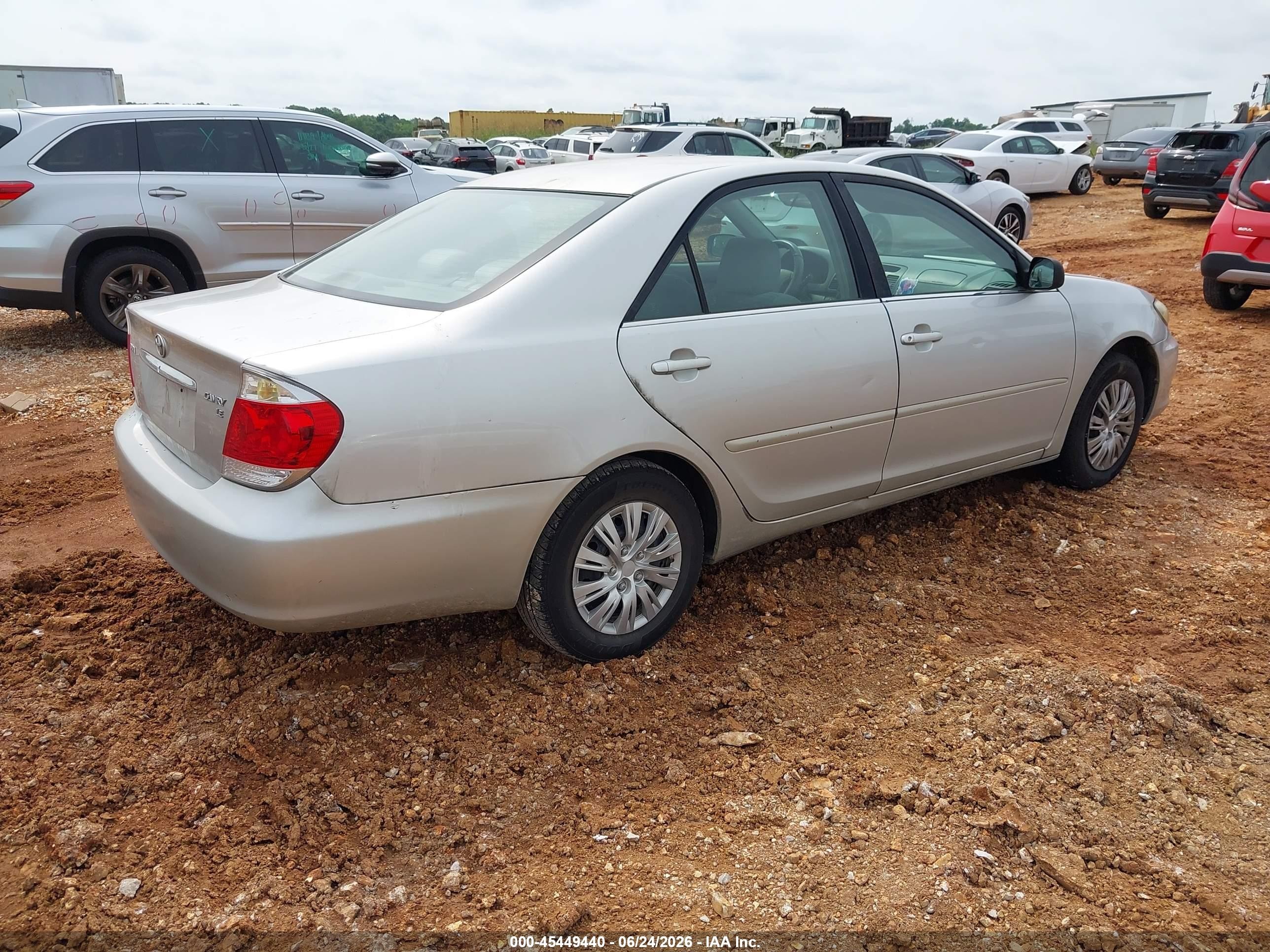 2005 Toyota Camry Std Silver vin: 4T1BE32K35U640029