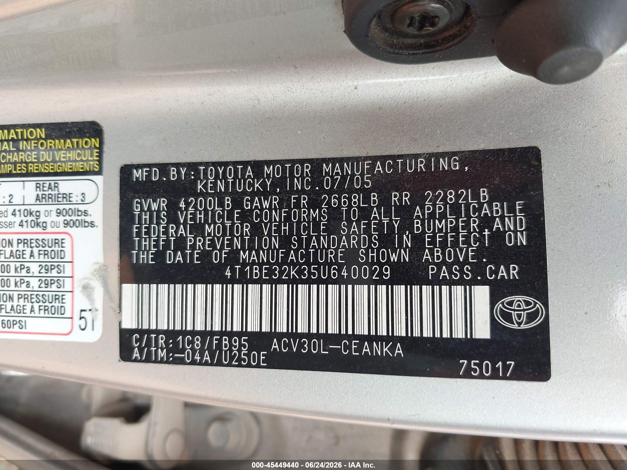 2005 Toyota Camry Std Silver vin: 4T1BE32K35U640029