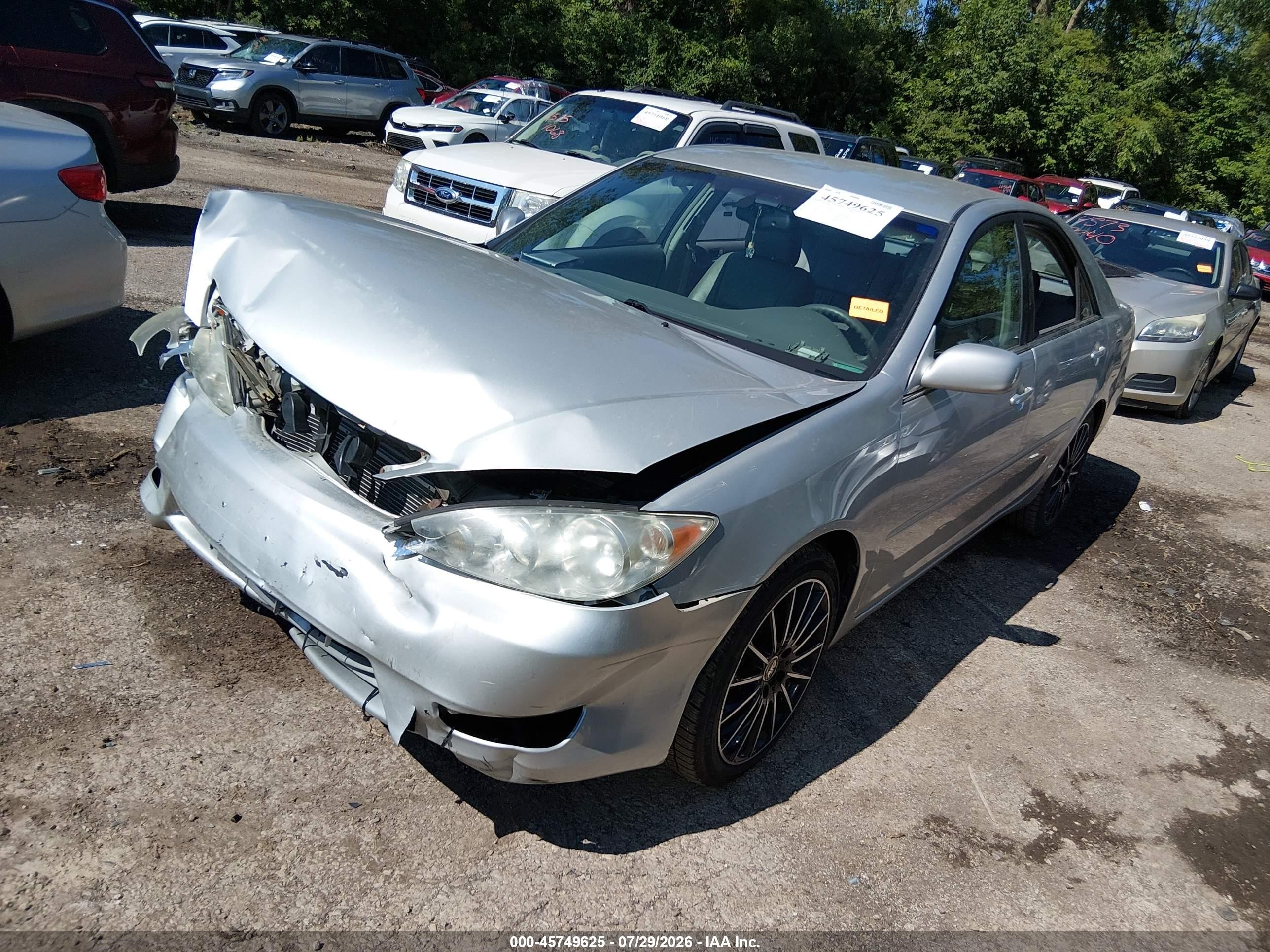 2005 Toyota Camry Xle Silver vin: 4T1BE32K35U961018