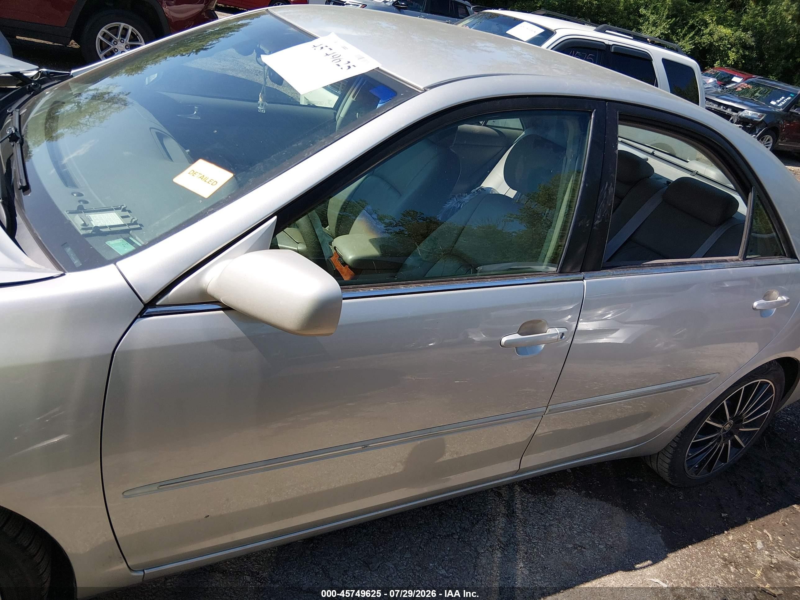 2005 Toyota Camry Xle Silver vin: 4T1BE32K35U961018
