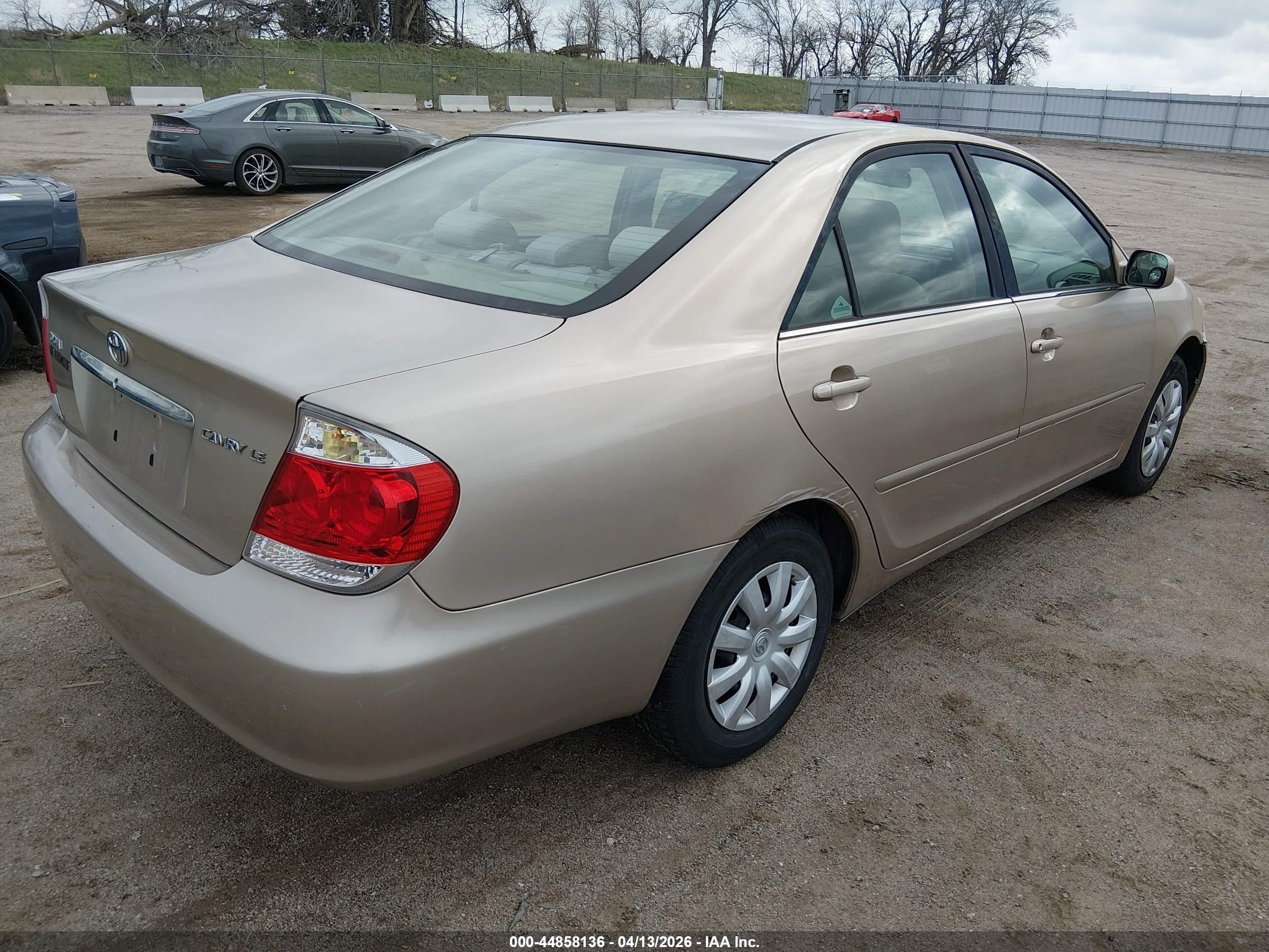 2006 Toyota Camry Le Beige vin: 4T1BE32K36U150062