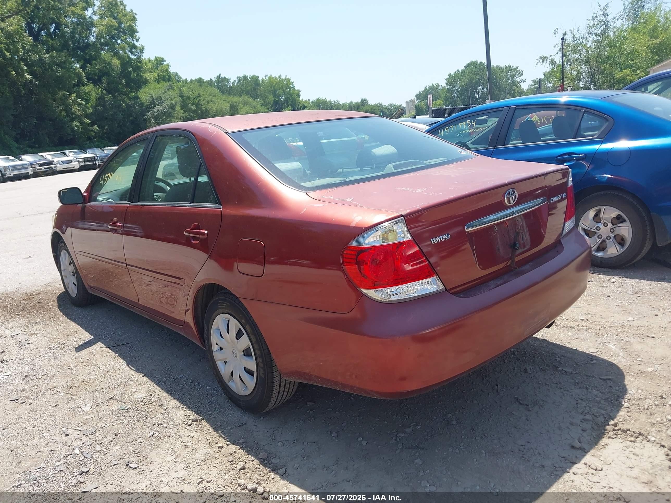 2006 Toyota Camry Le Red vin: 4T1BE32K36U151843