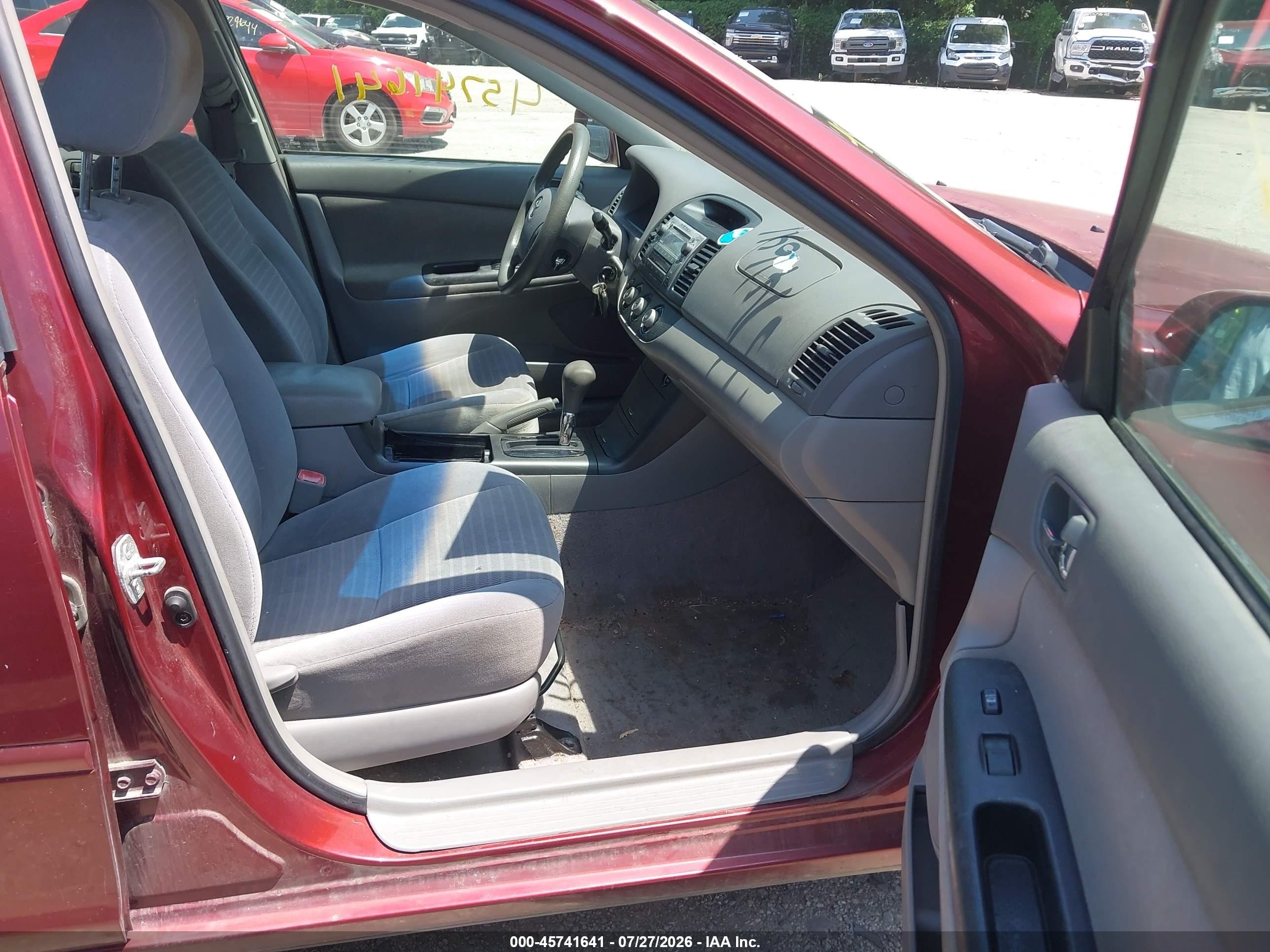 2006 Toyota Camry Le Red vin: 4T1BE32K36U151843