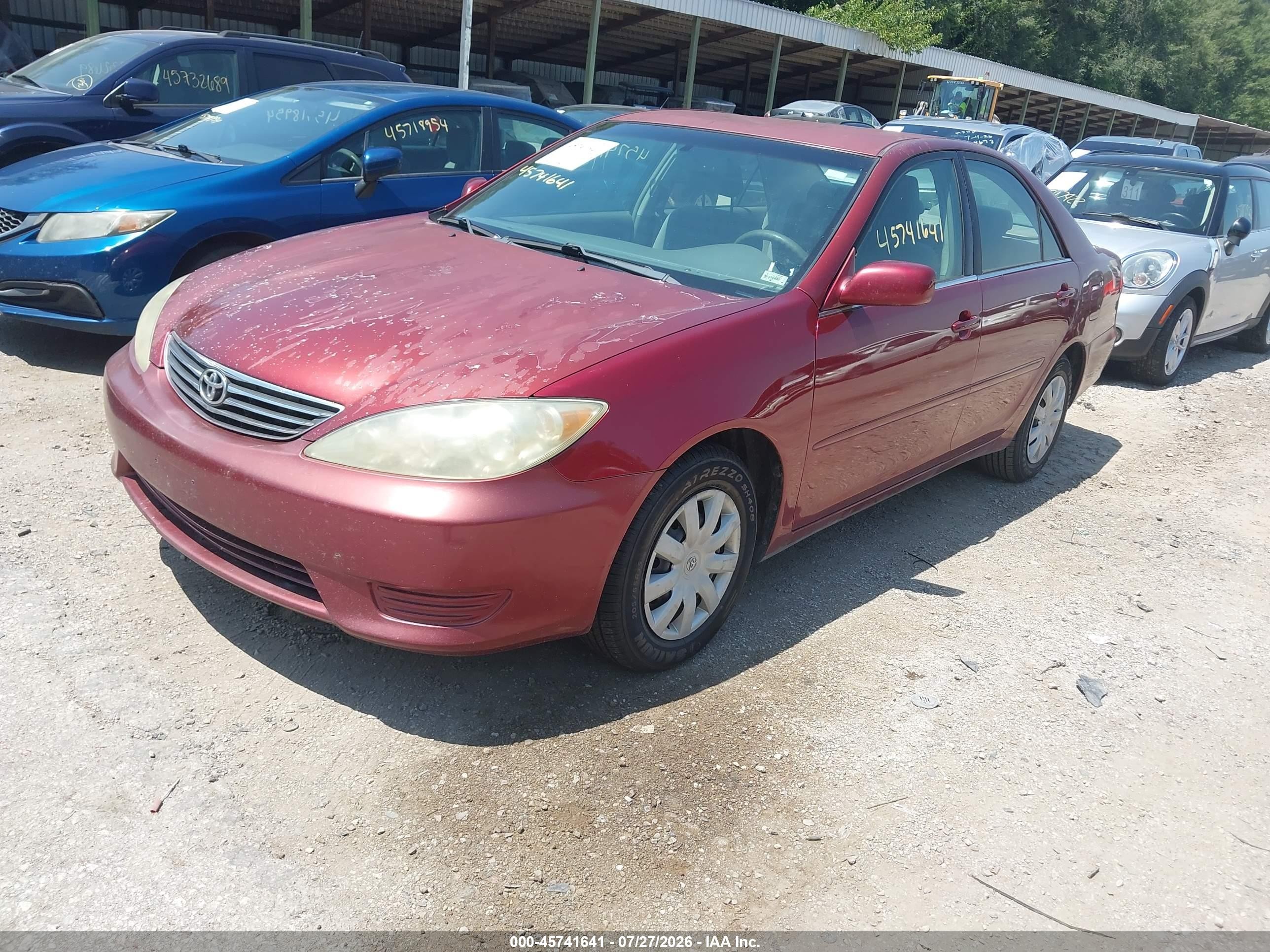 2006 Toyota Camry Le Red vin: 4T1BE32K36U151843